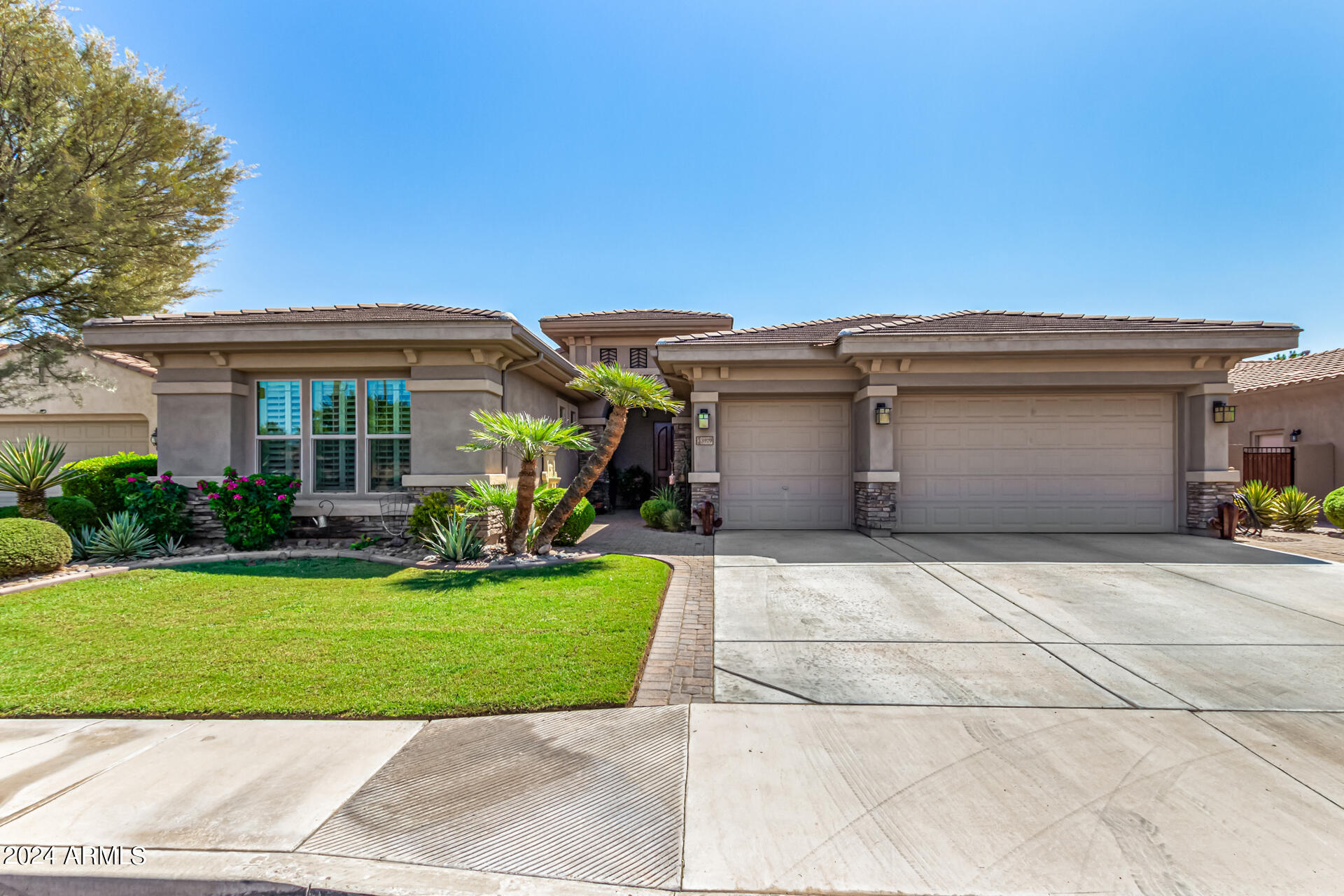 3979 E WOOD Drive