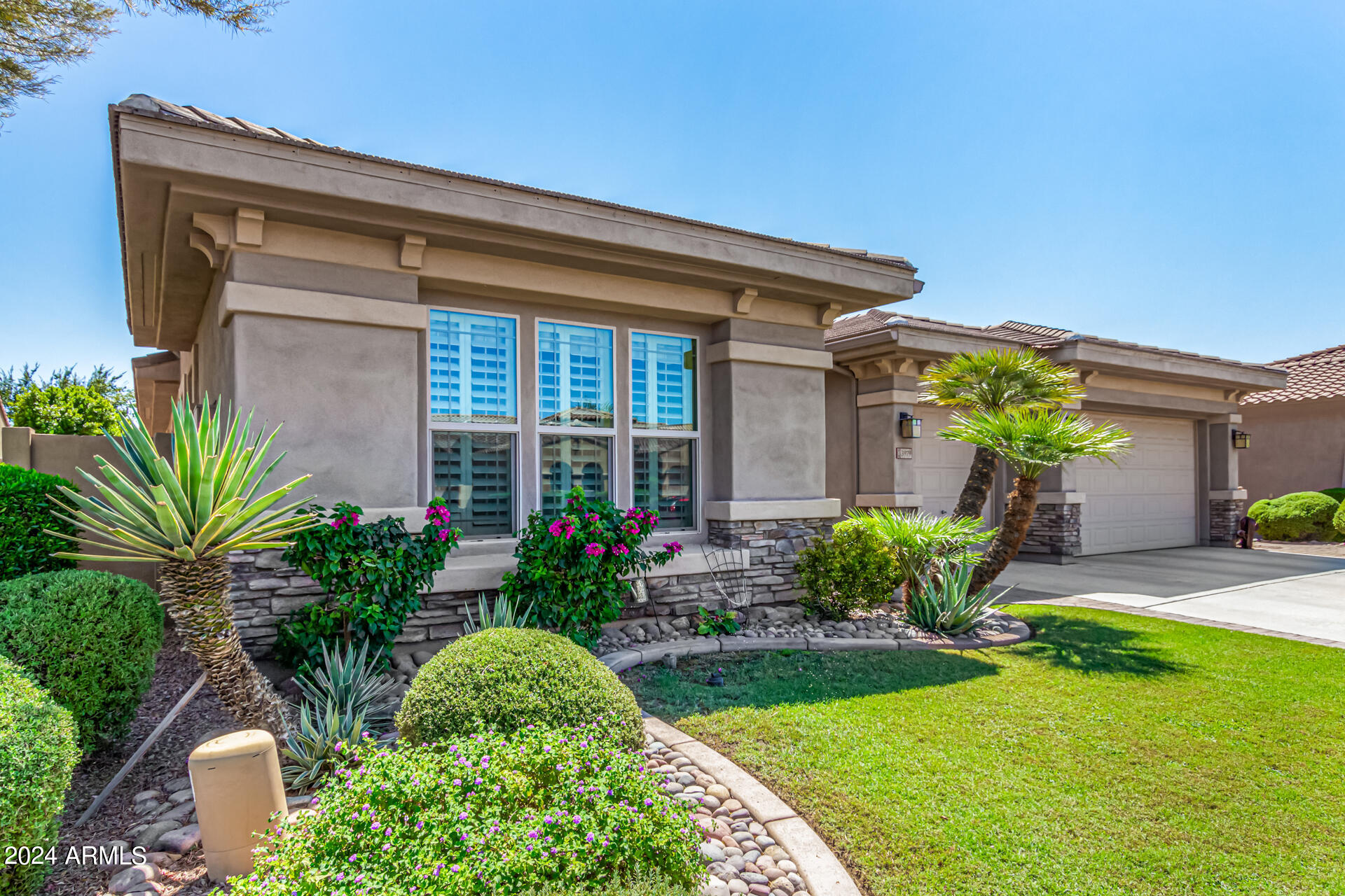 3979 E WOOD Drive