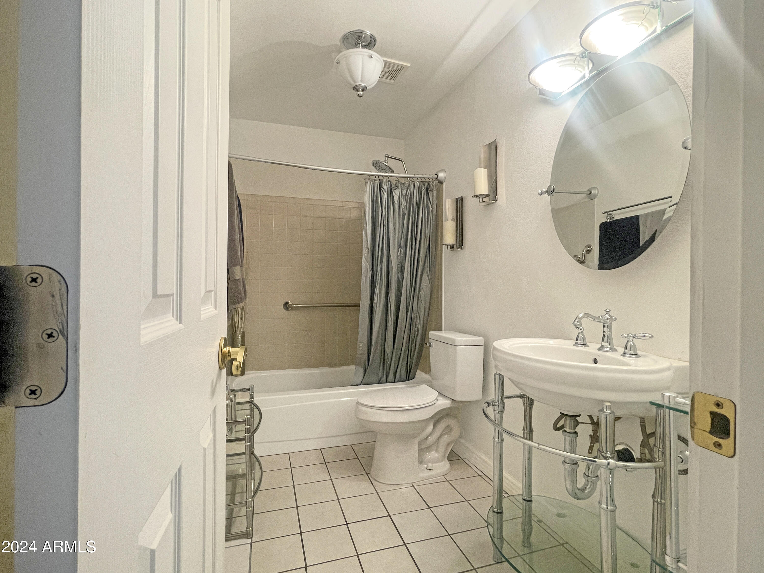 7730 W PARADISE Drive