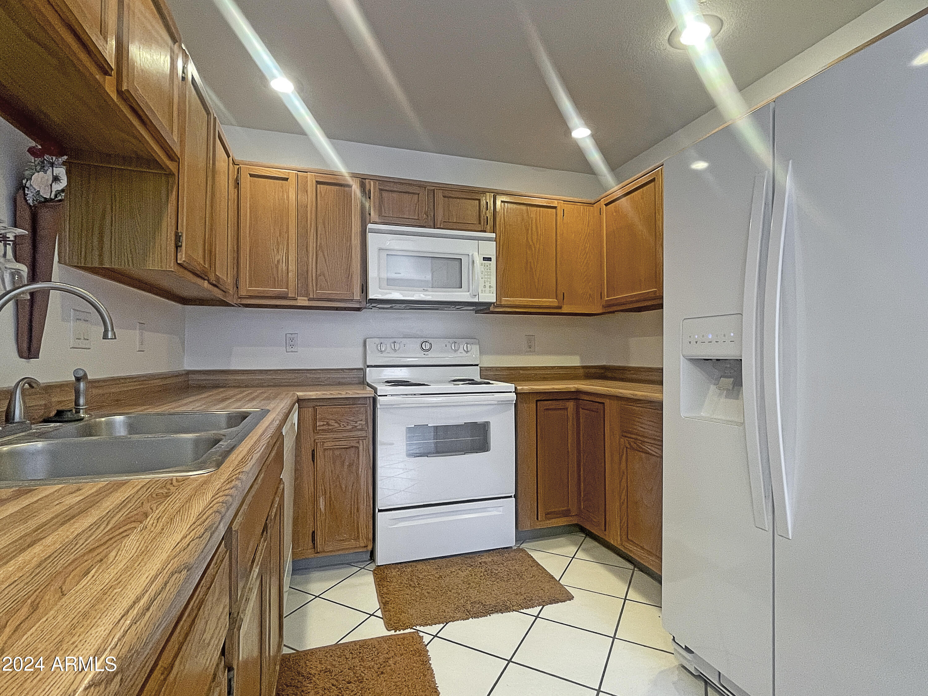 7730 W PARADISE Drive