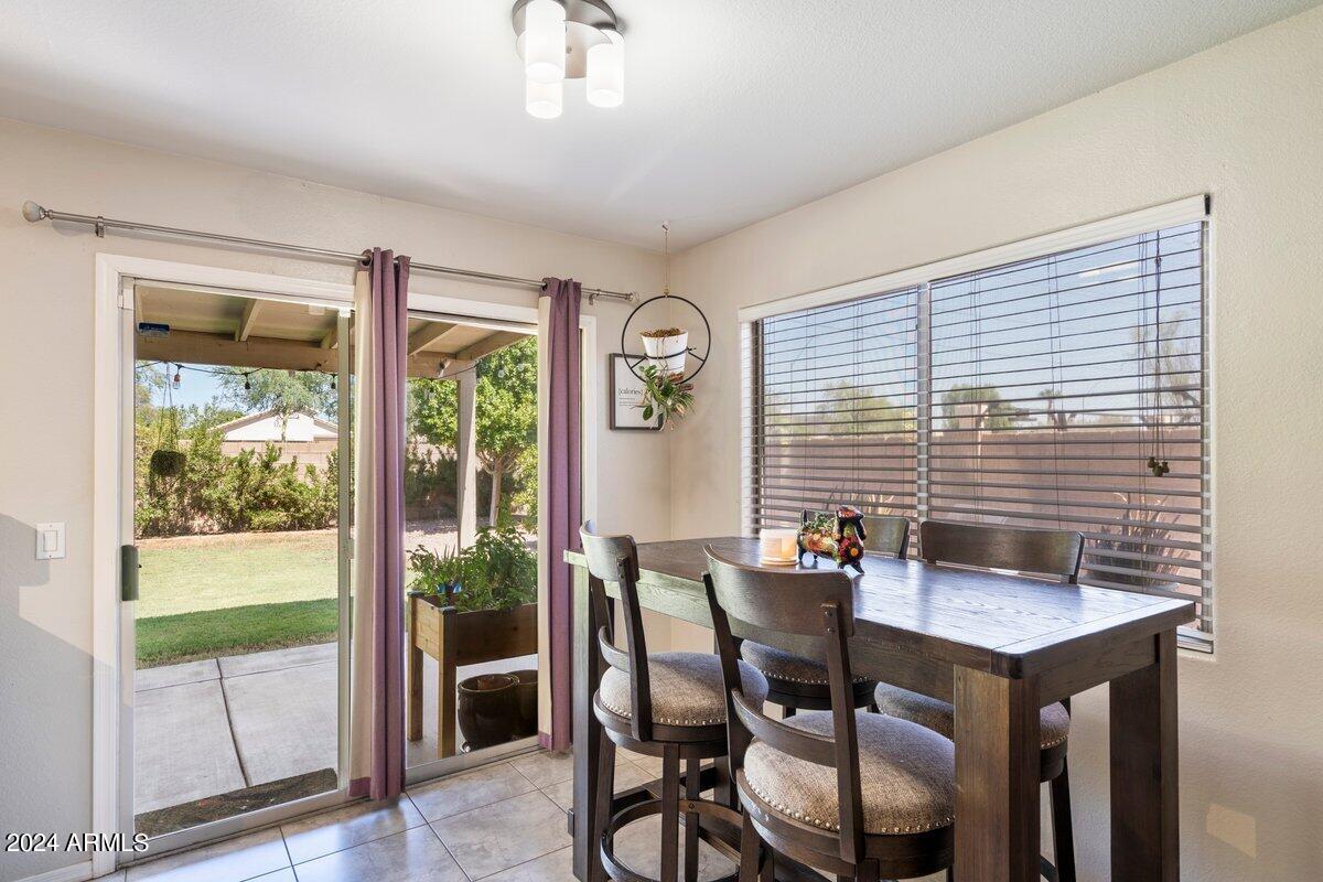 3226 W MELINDA Lane