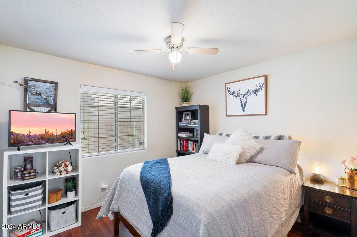 3226 W MELINDA Lane