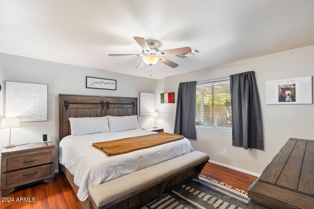3226 W MELINDA Lane