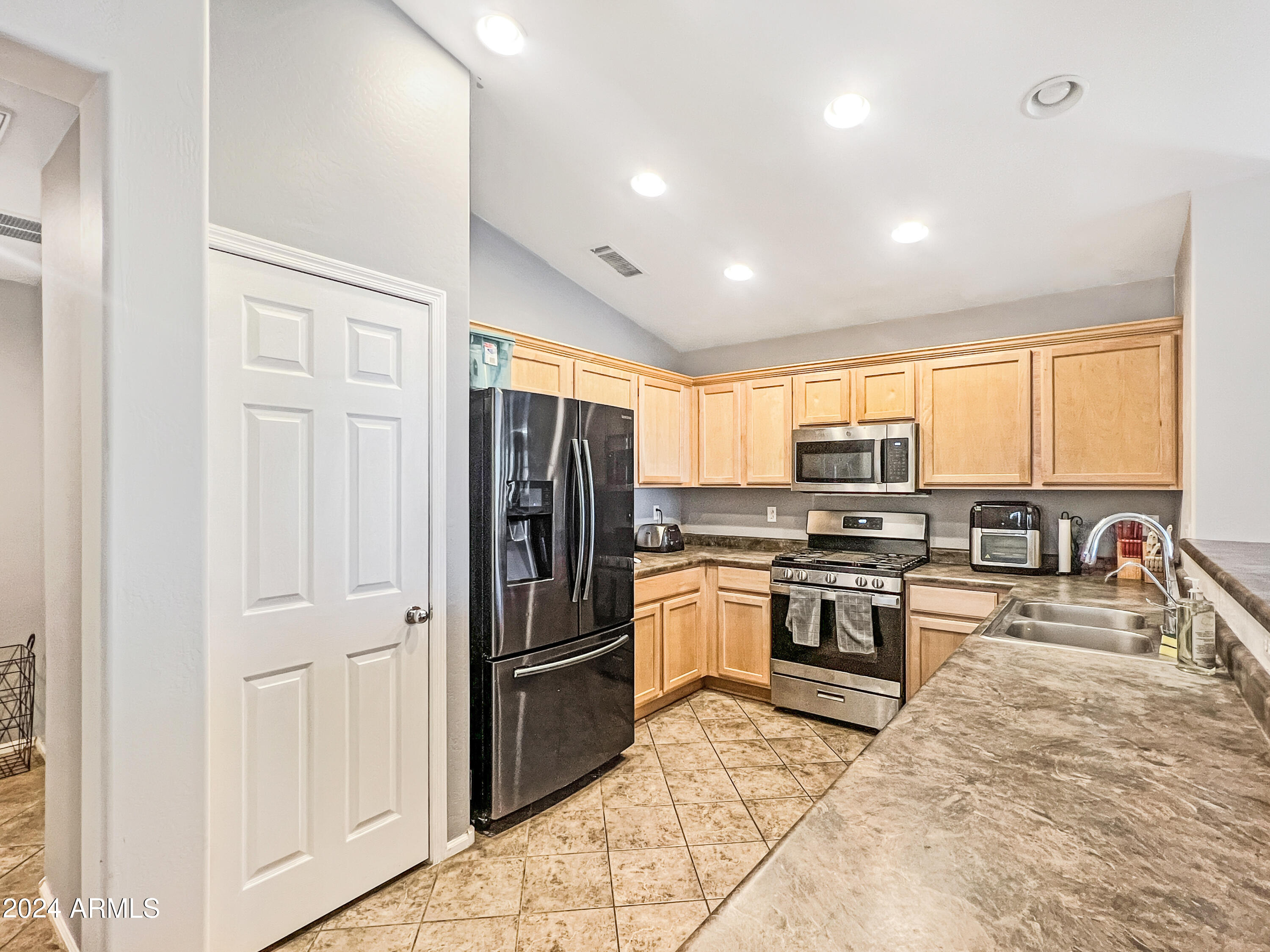 44534 W Windrose Drive