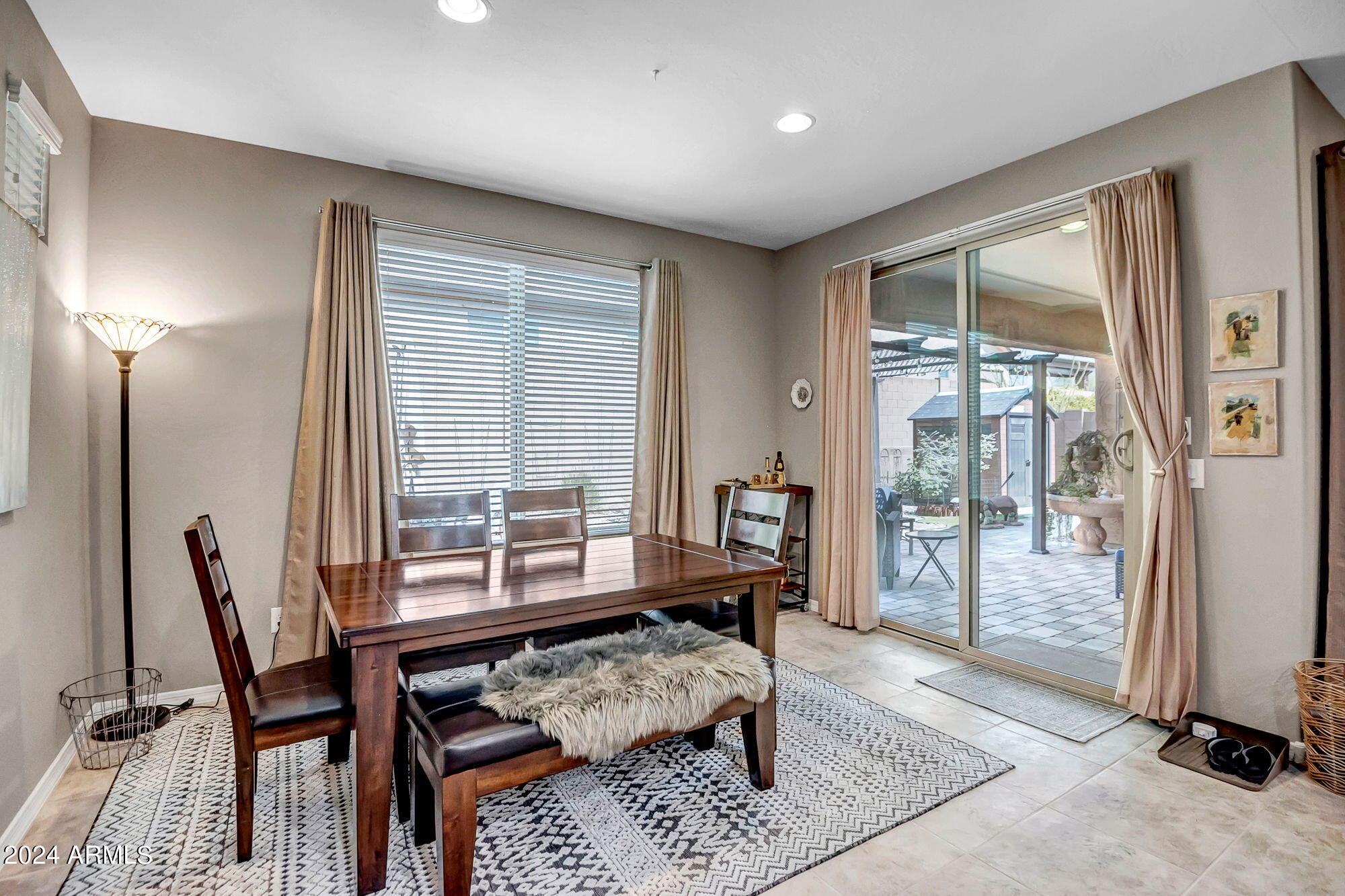 2550 W RABJOHN Road