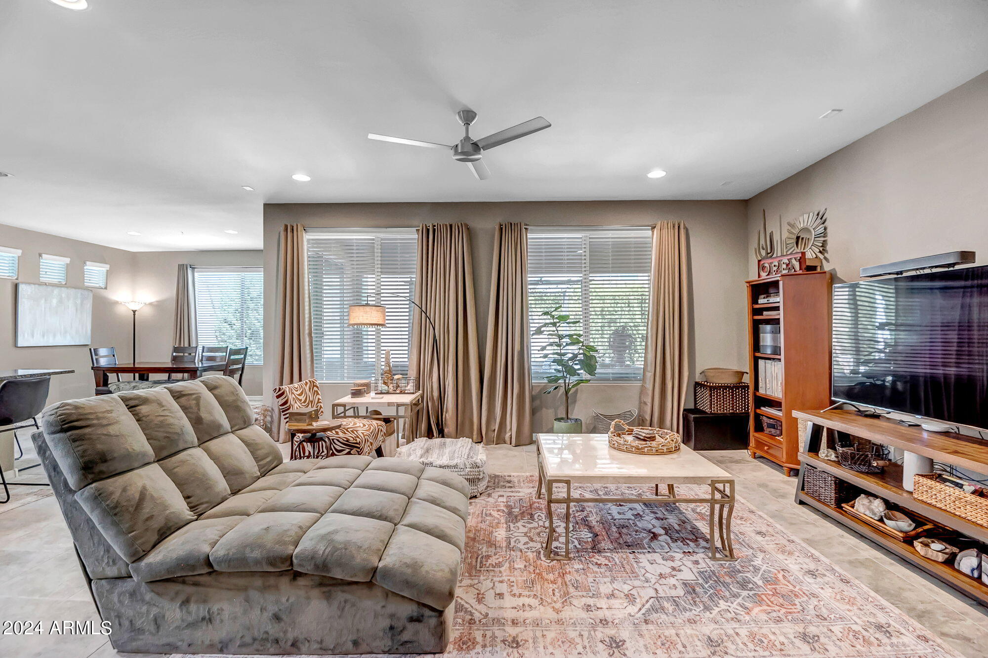 2550 W RABJOHN Road