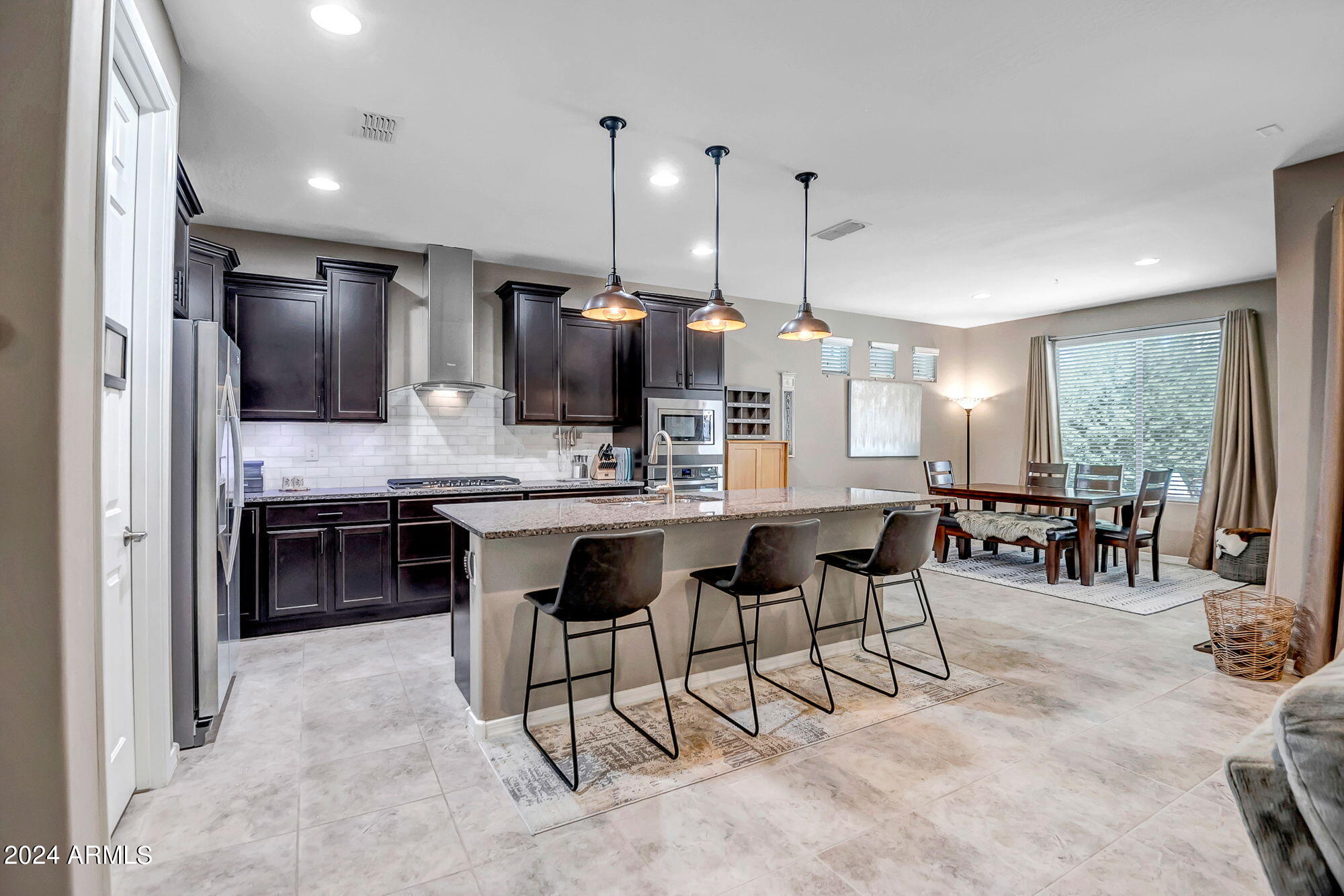 2550 W RABJOHN Road