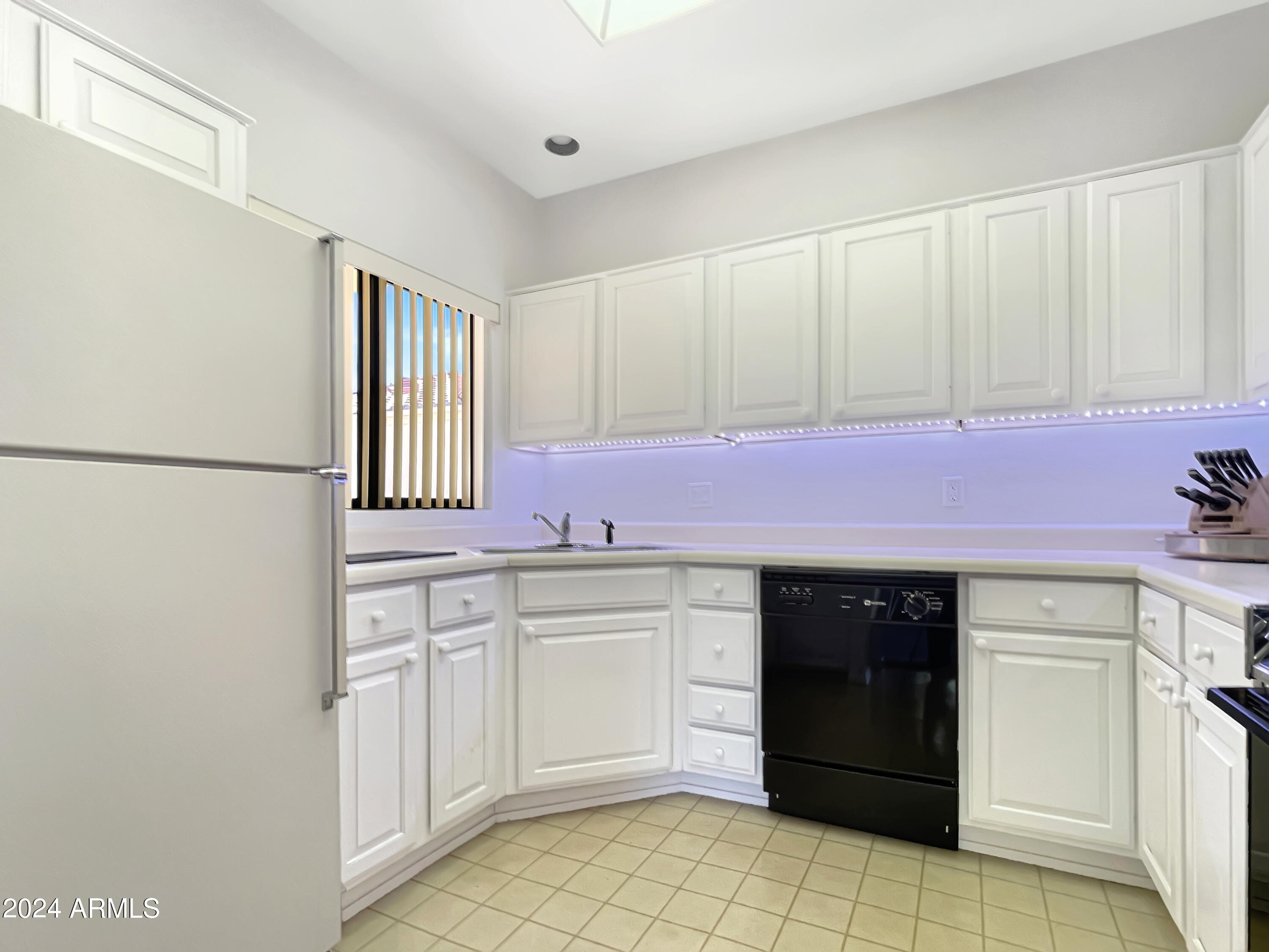 19400 N WESTBROOK Parkway, 323