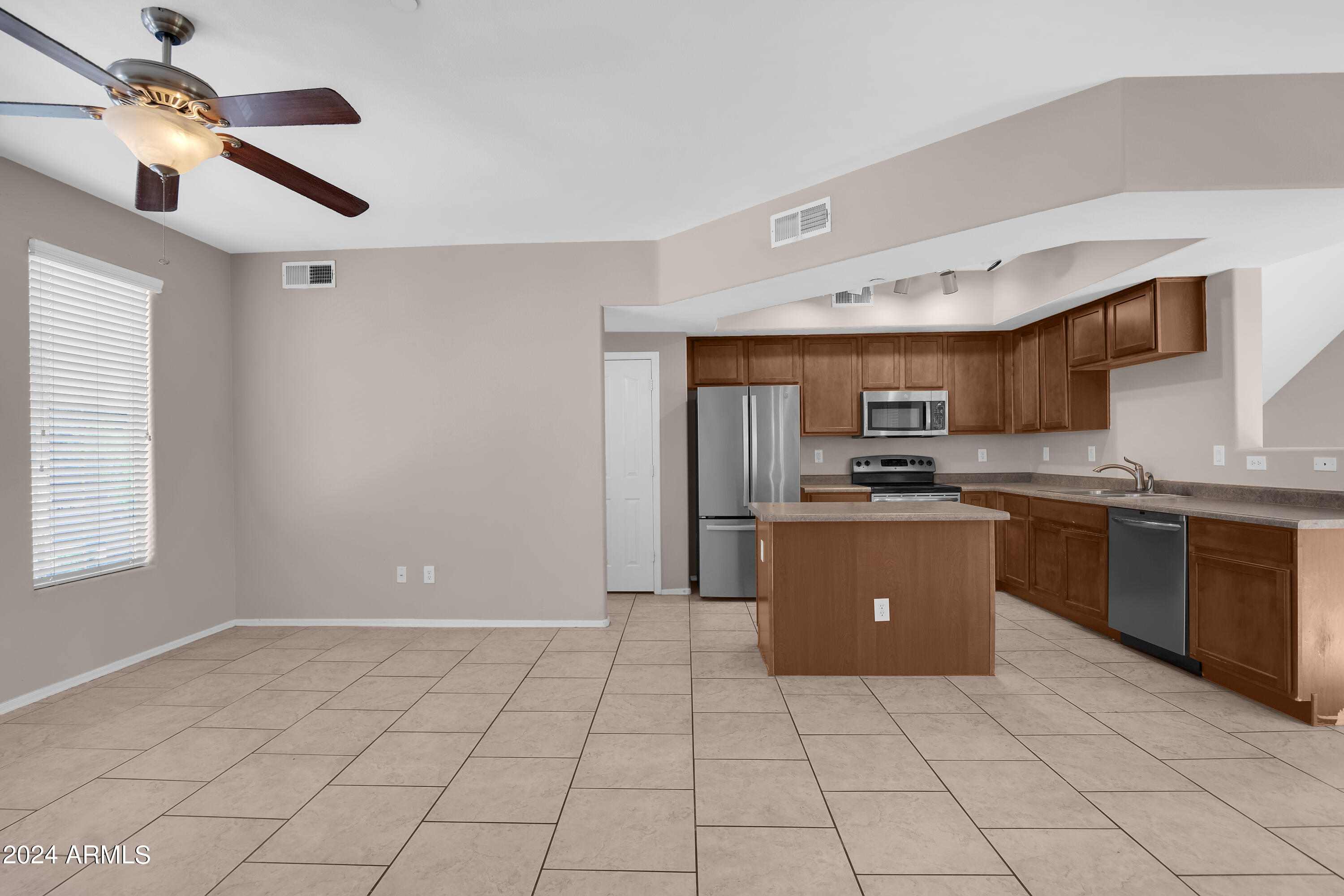 900 S 94TH Street, 1078