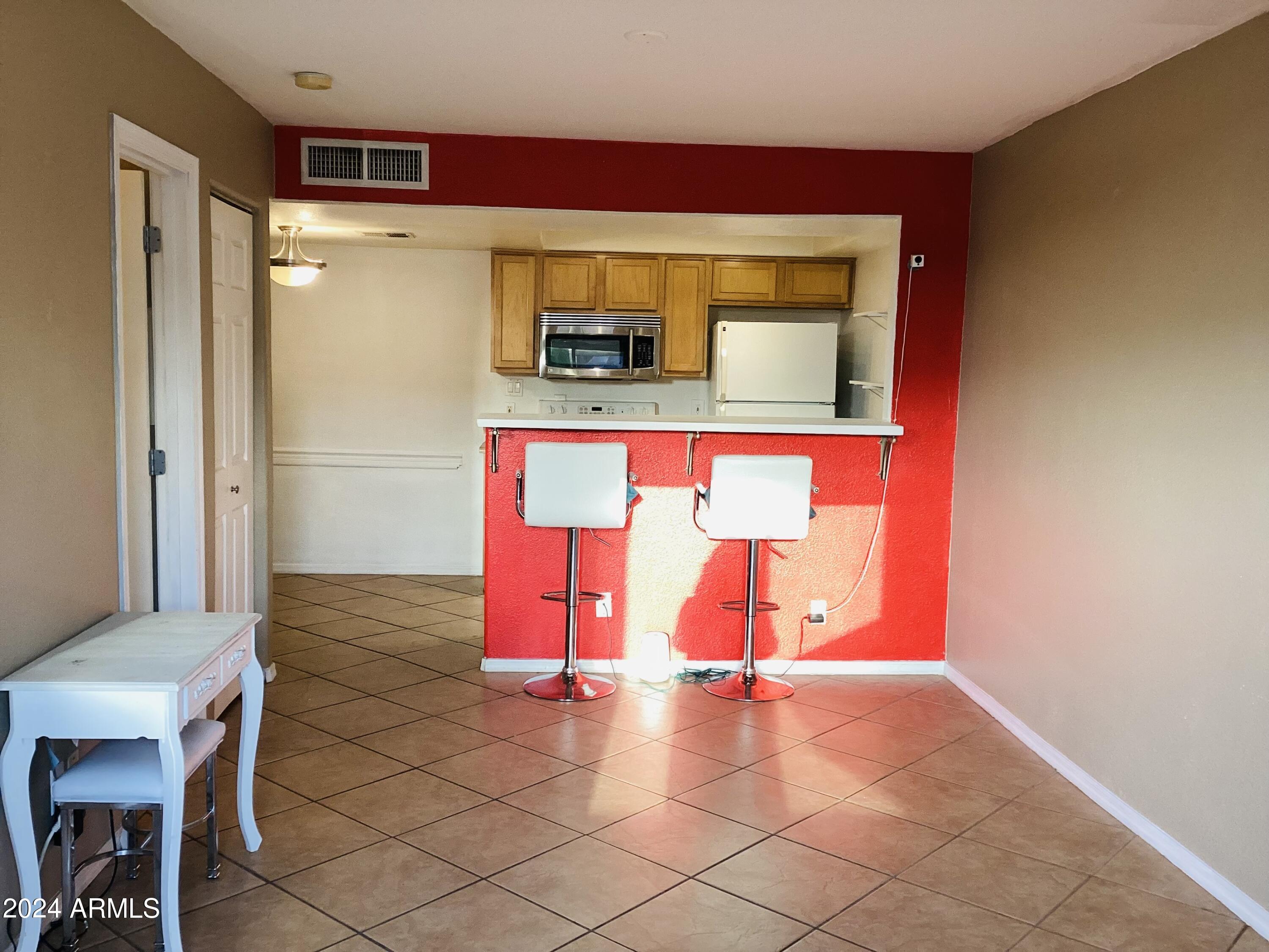 2121 W ROYAL PALM Road # 1045