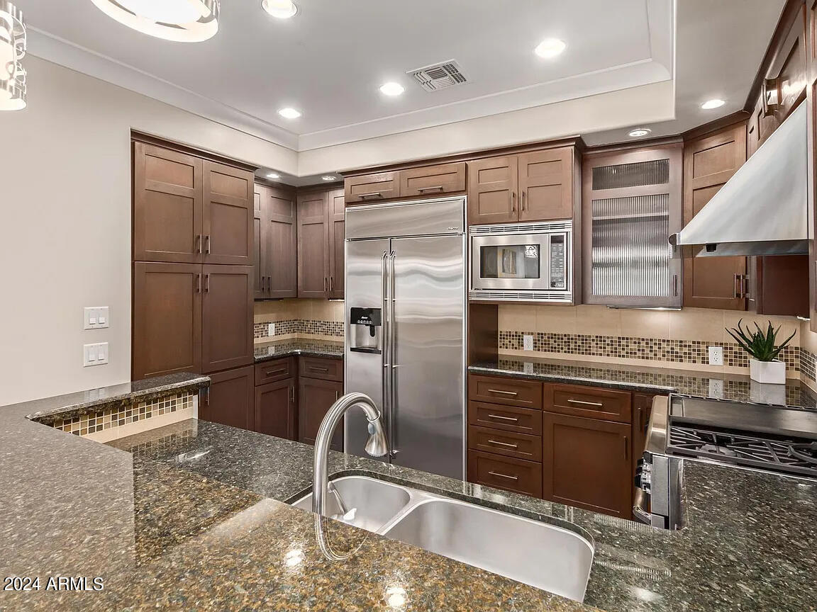 4909 N WOODMERE FAIRWAY, 1003