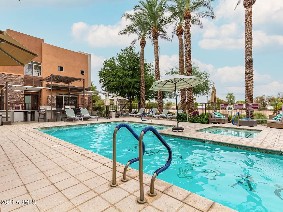 4909 N WOODMERE FAIRWAY, 1003