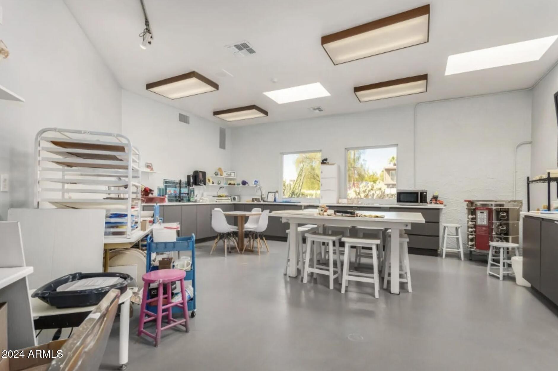 7850 E CAMELBACK Road, 207