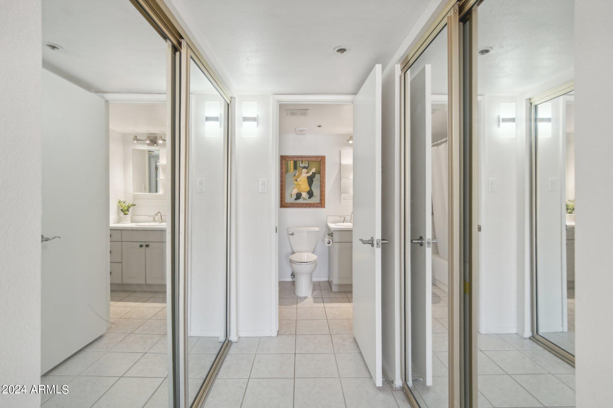 7850 E CAMELBACK Road, 207