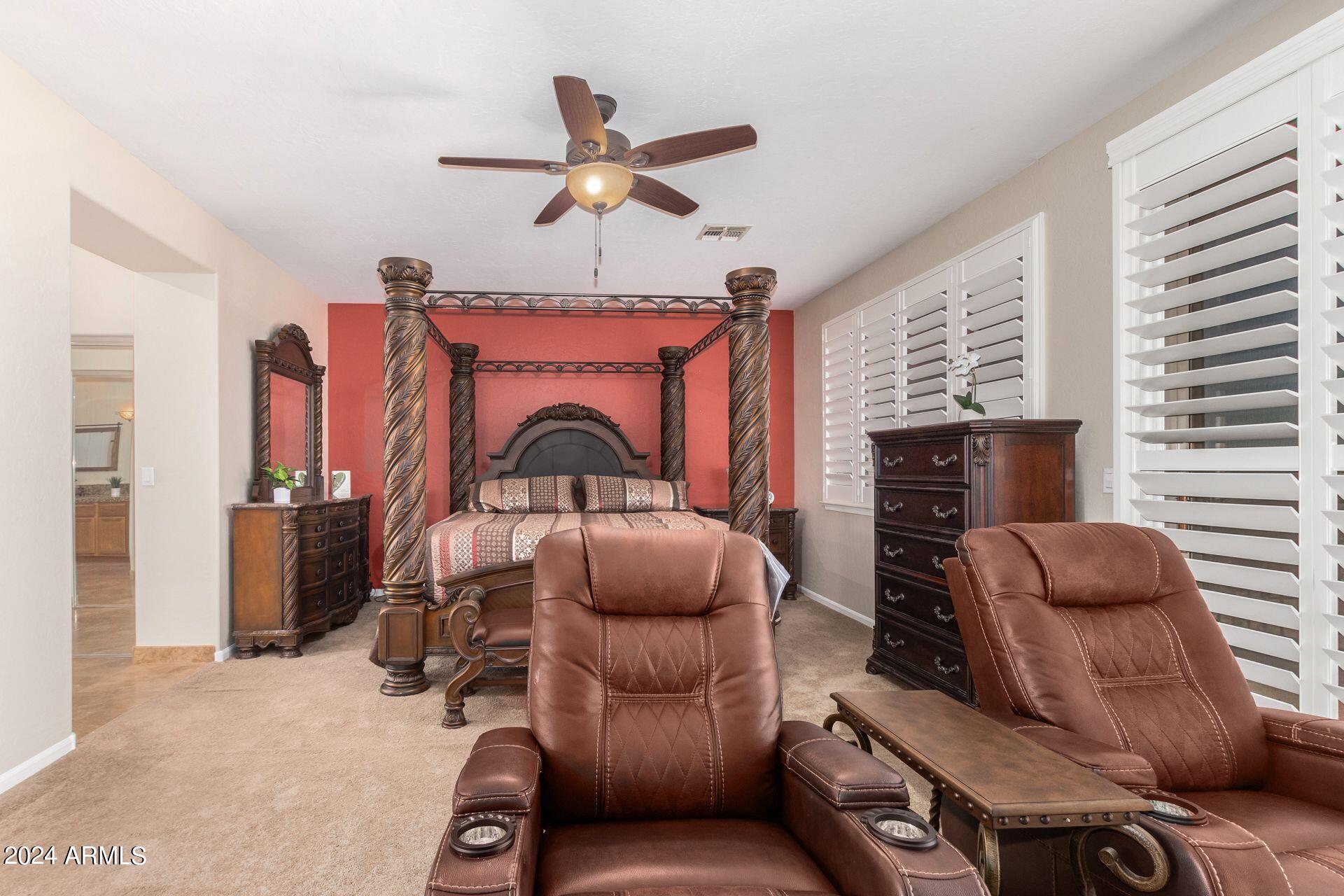 10956 S OAKWOOD Drive