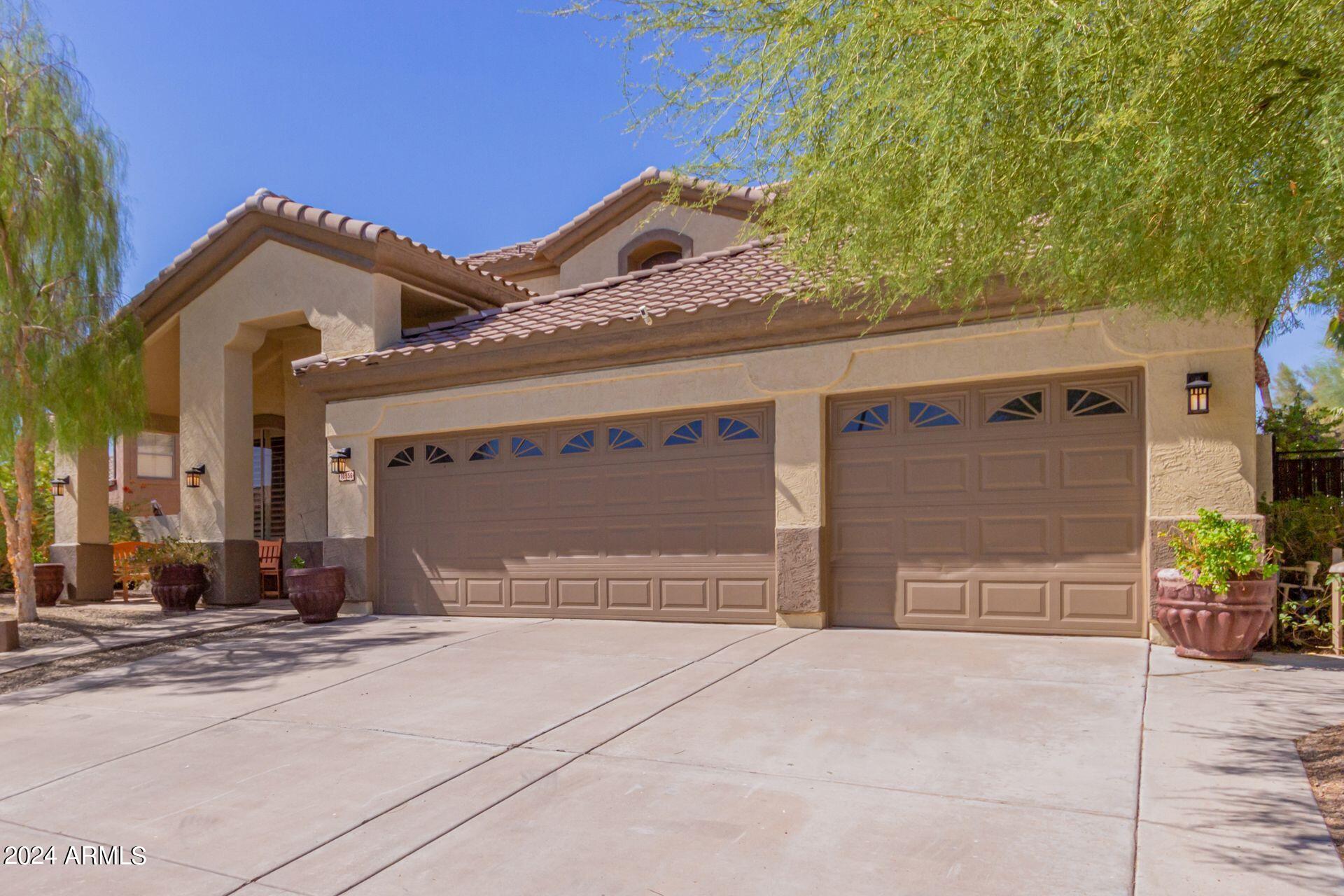 10956 S OAKWOOD Drive