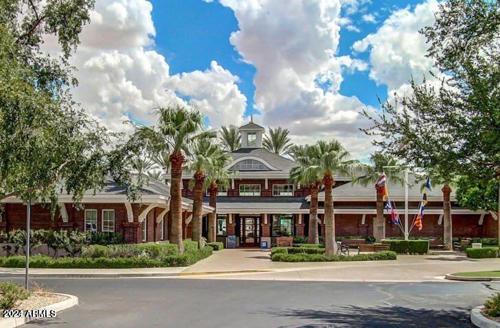 10956 S OAKWOOD Drive