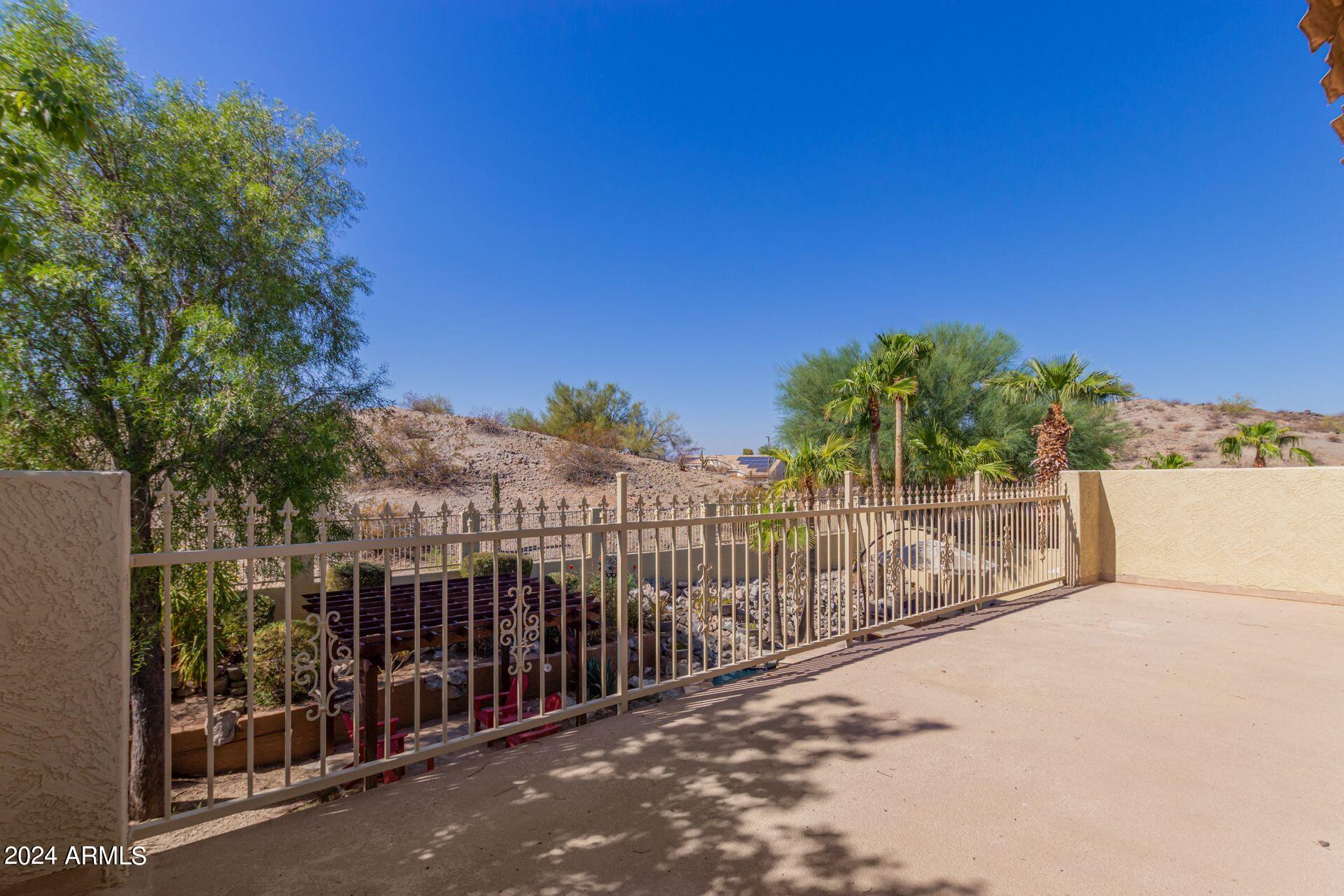 10956 S OAKWOOD Drive