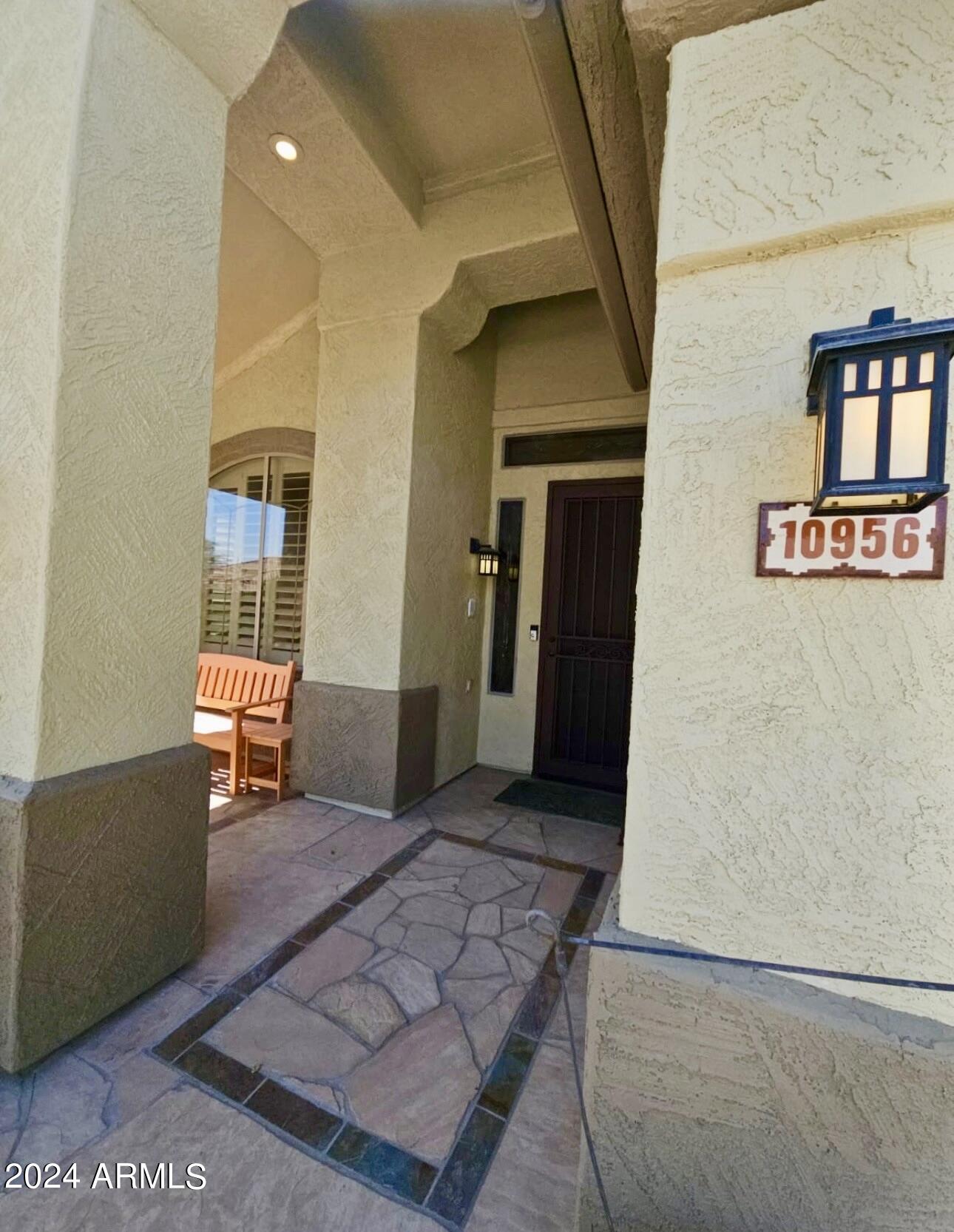 10956 S OAKWOOD Drive