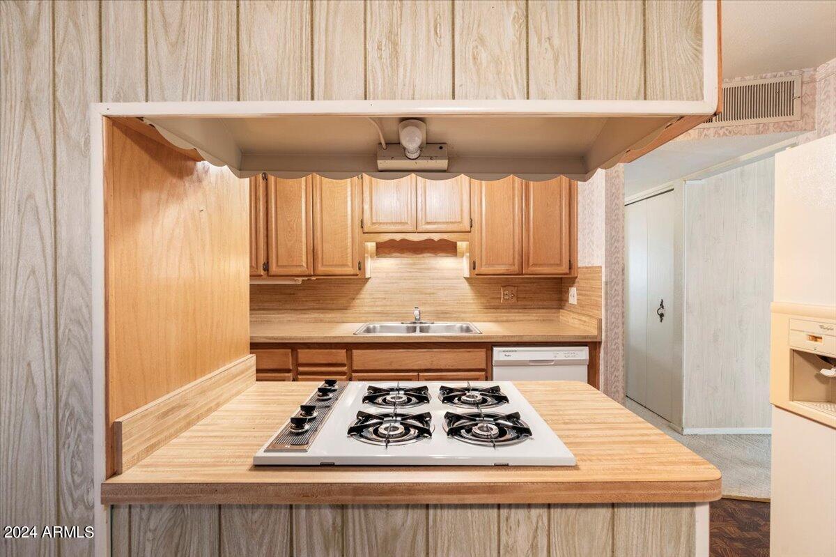 1132 N 74TH Street