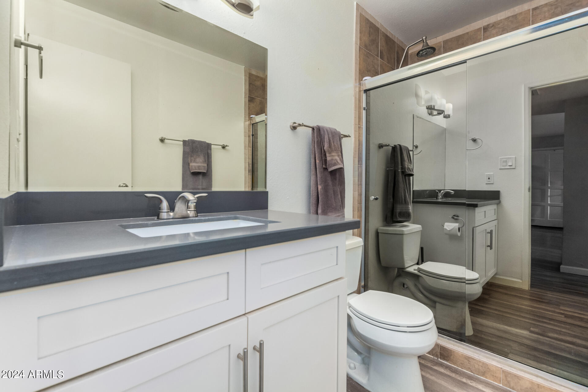 4950 N MILLER Road, 205