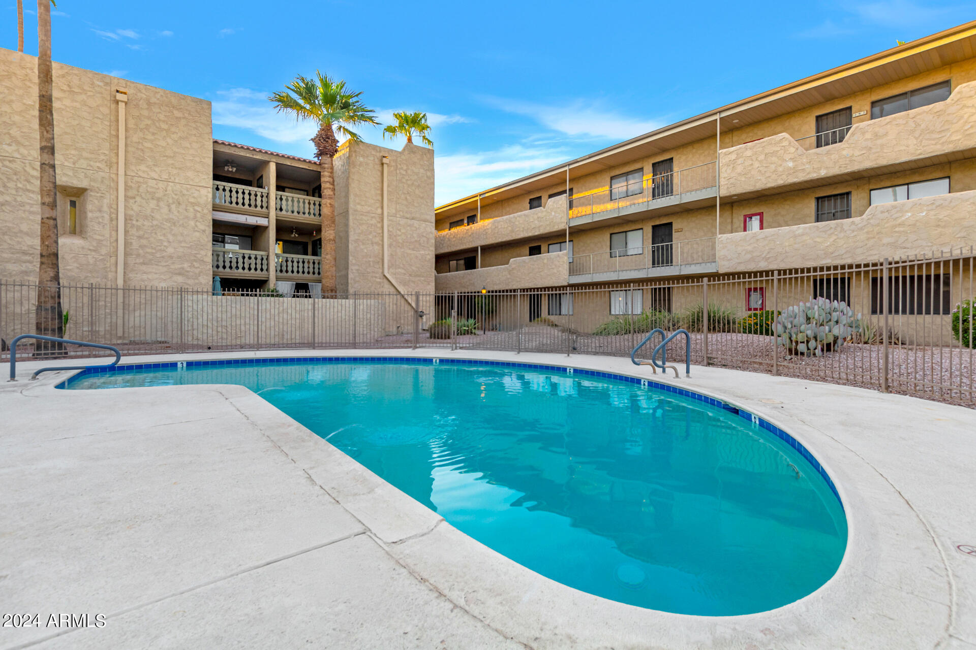 4950 N MILLER Road, 205