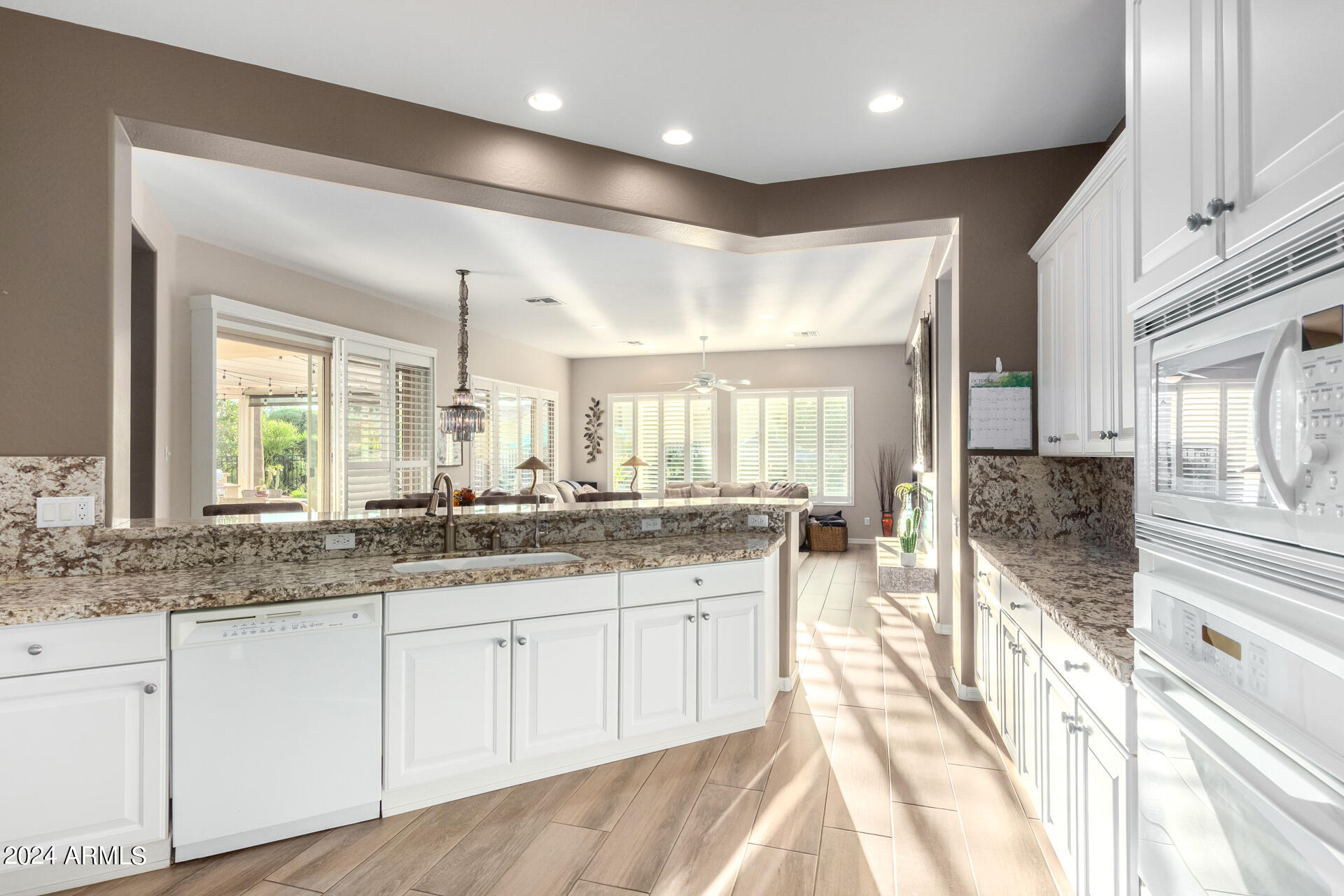 22016 N DE LA GUERRA Drive