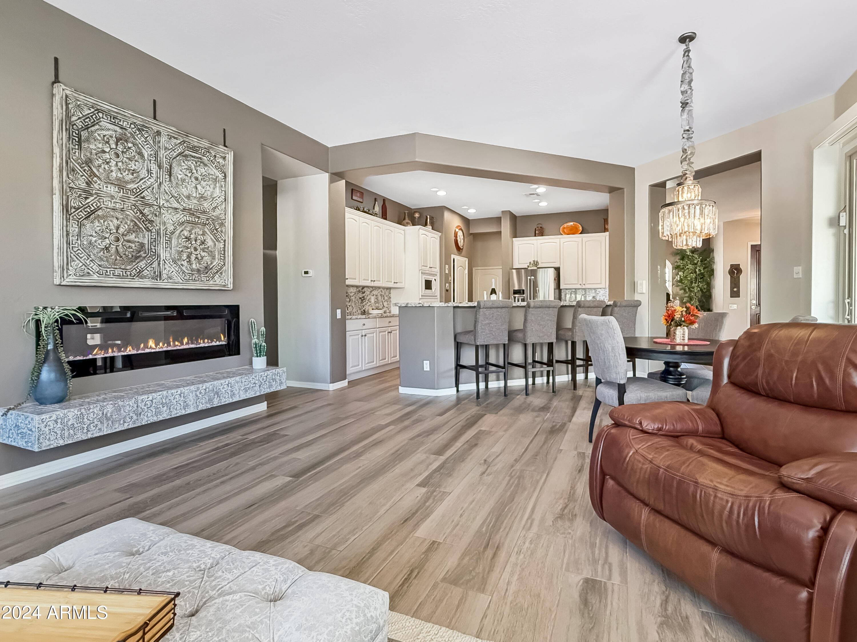 22016 N DE LA GUERRA Drive