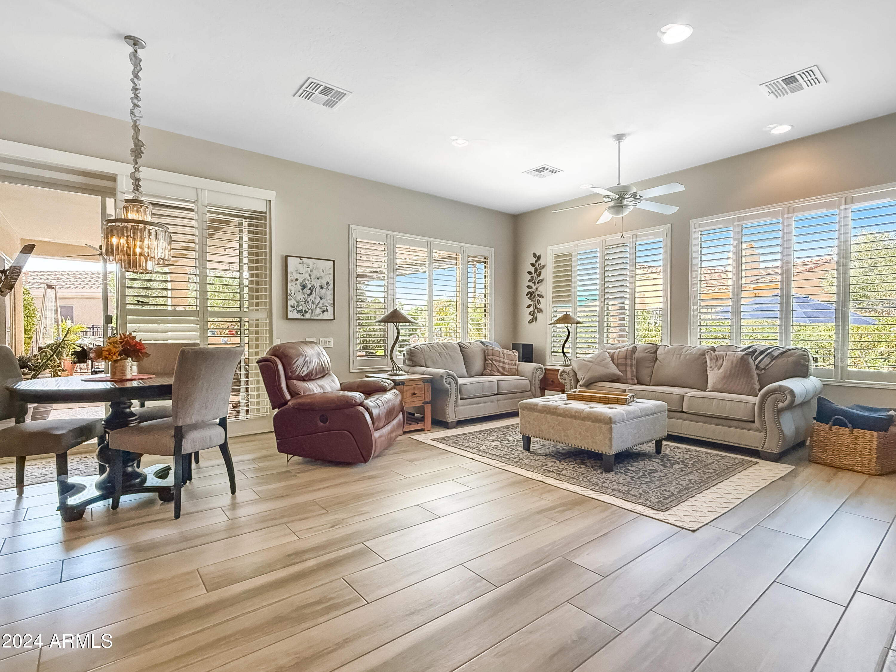 22016 N DE LA GUERRA Drive