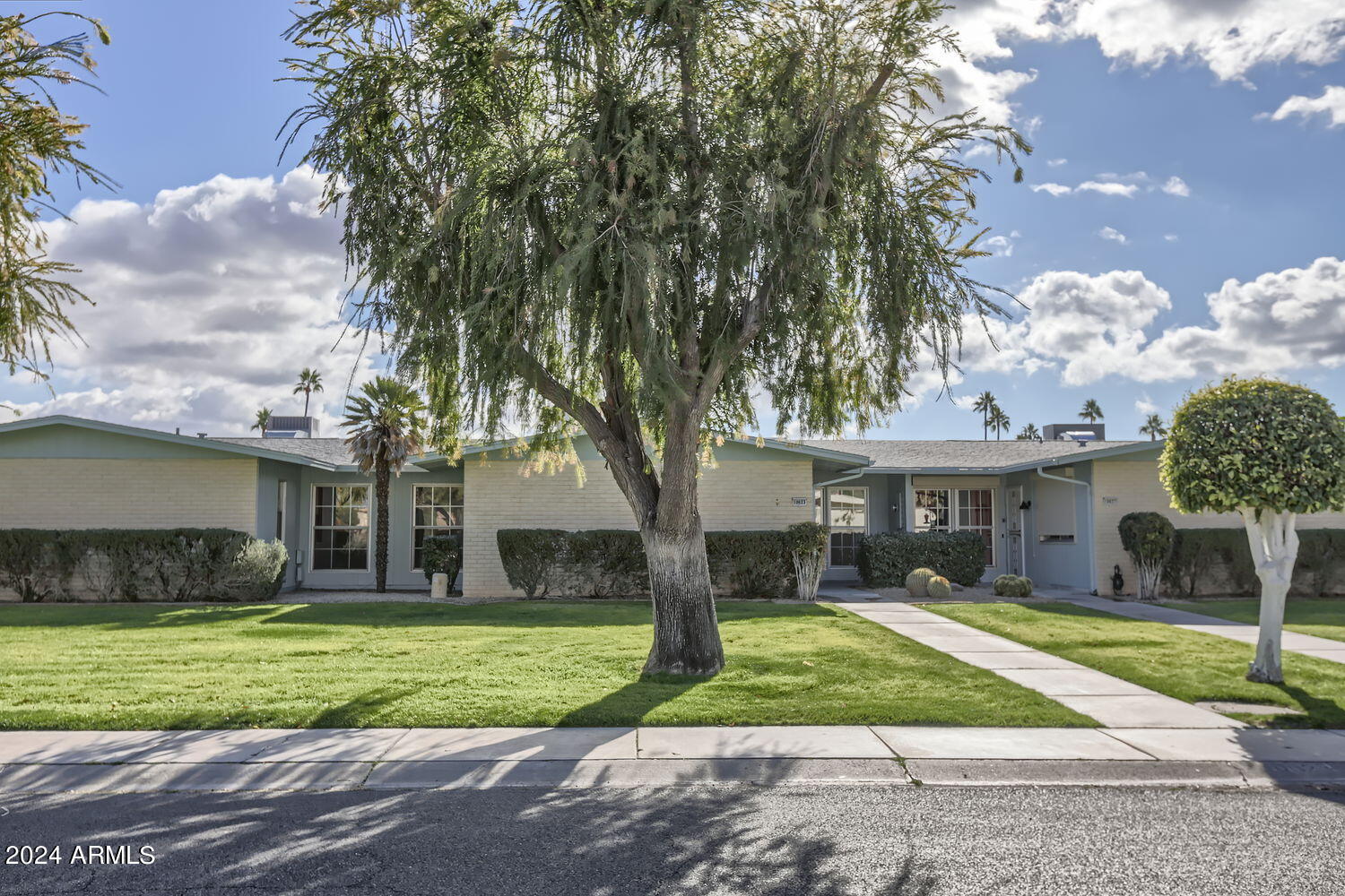 10623 W HIGHWOOD Lane