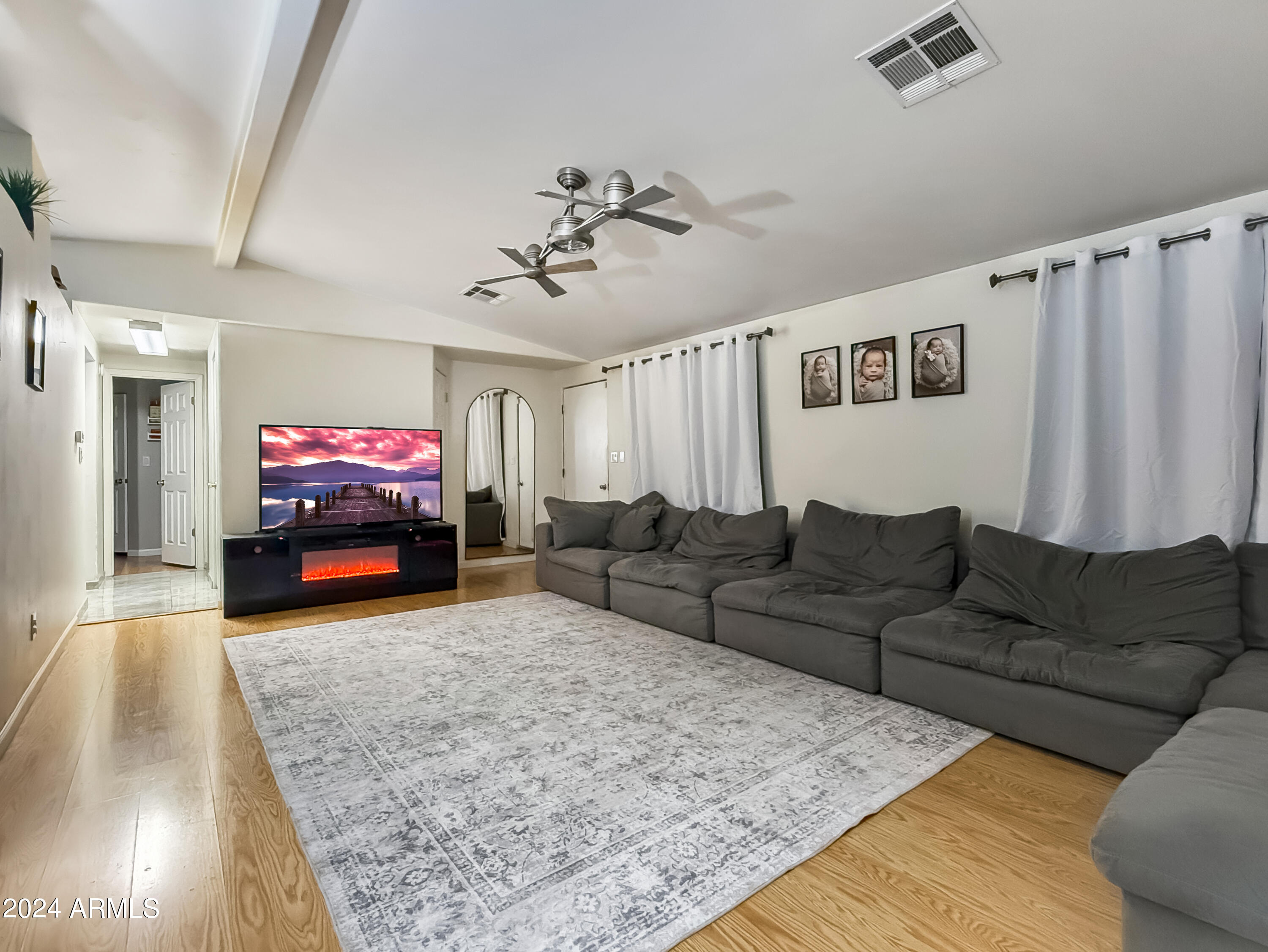 8601 N 103RD Avenue, 68