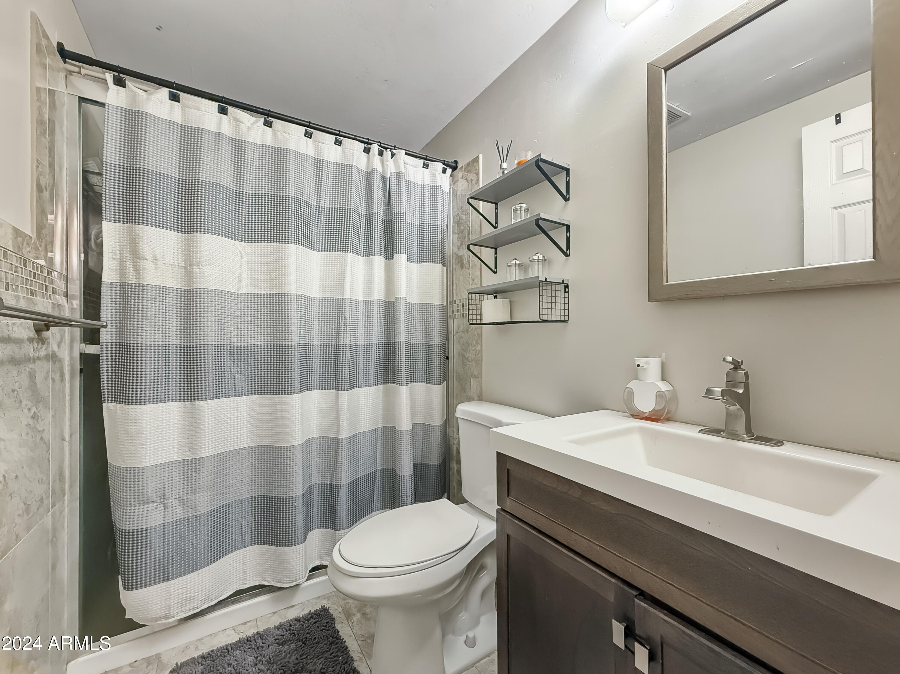 8601 N 103RD Avenue, 68