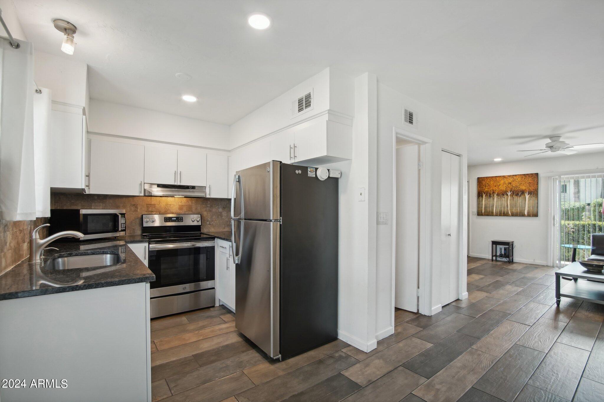 4600 N 68TH Street, 333