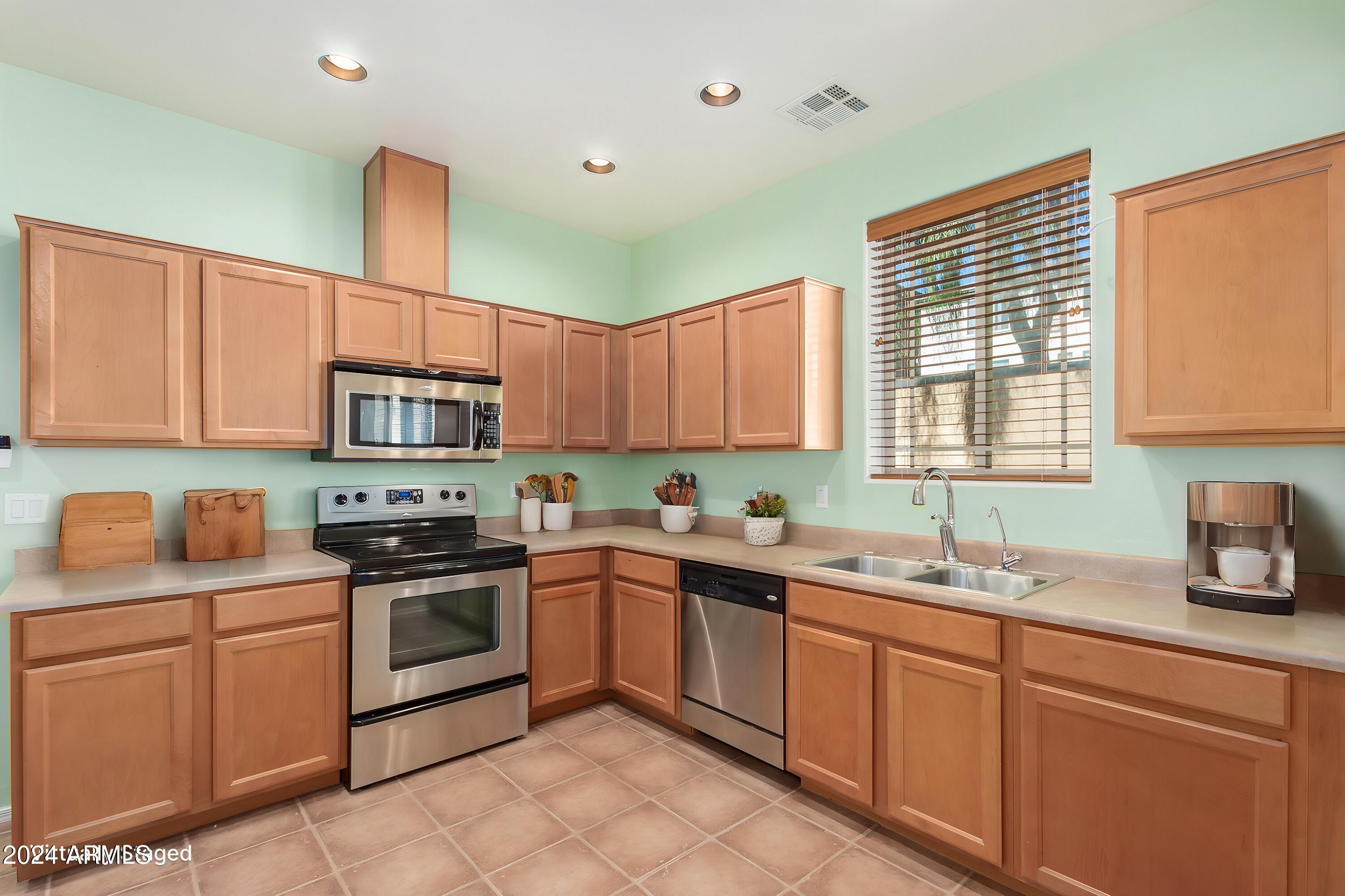 1225 N 36TH Street, 1133
