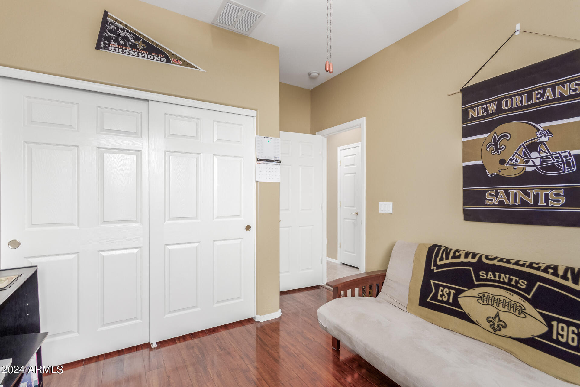 2408 W TAMARISK Avenue