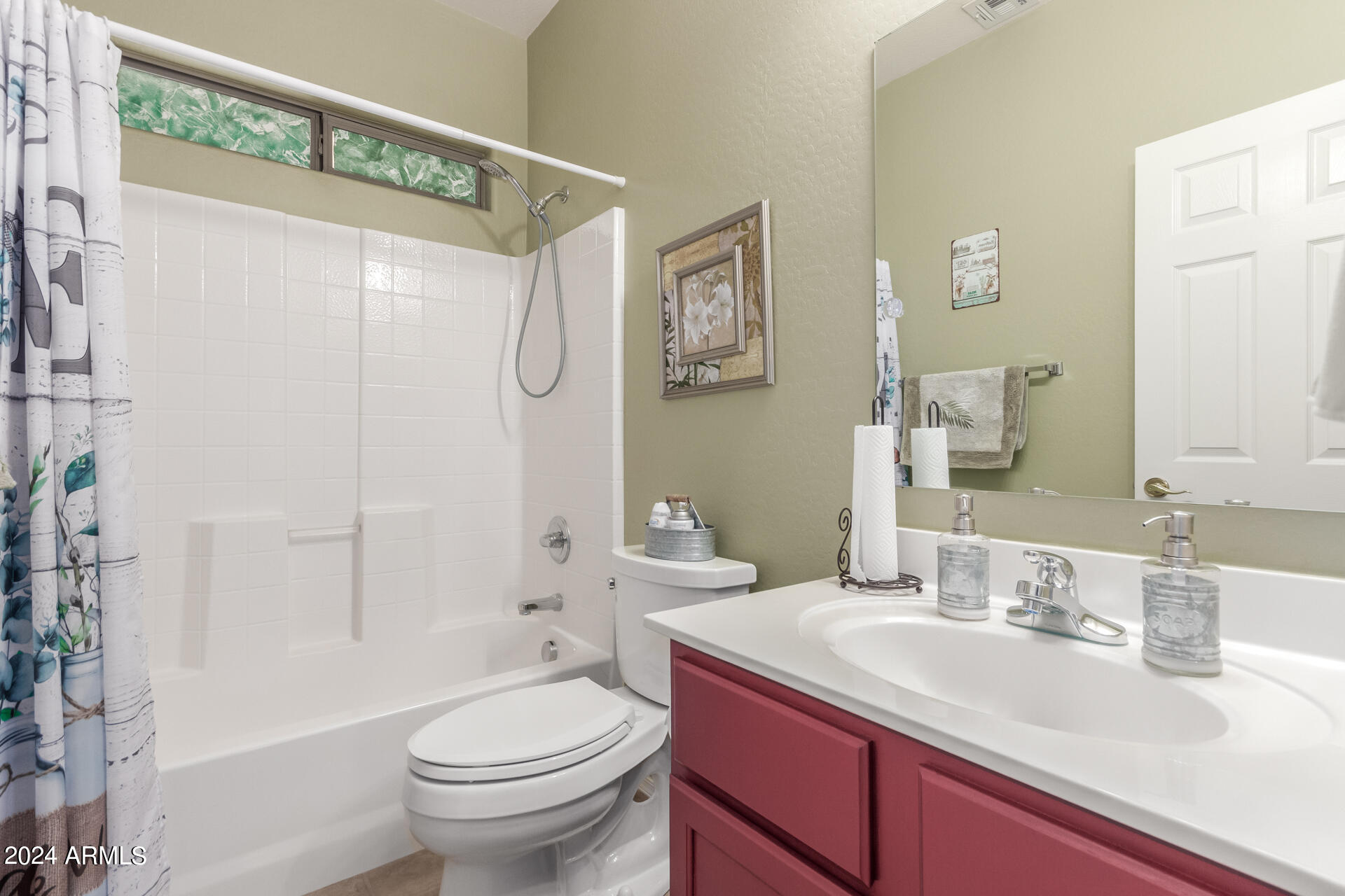 2408 W TAMARISK Avenue