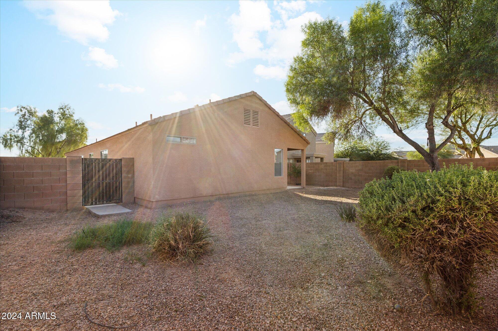 43800 W WILD HORSE Trail