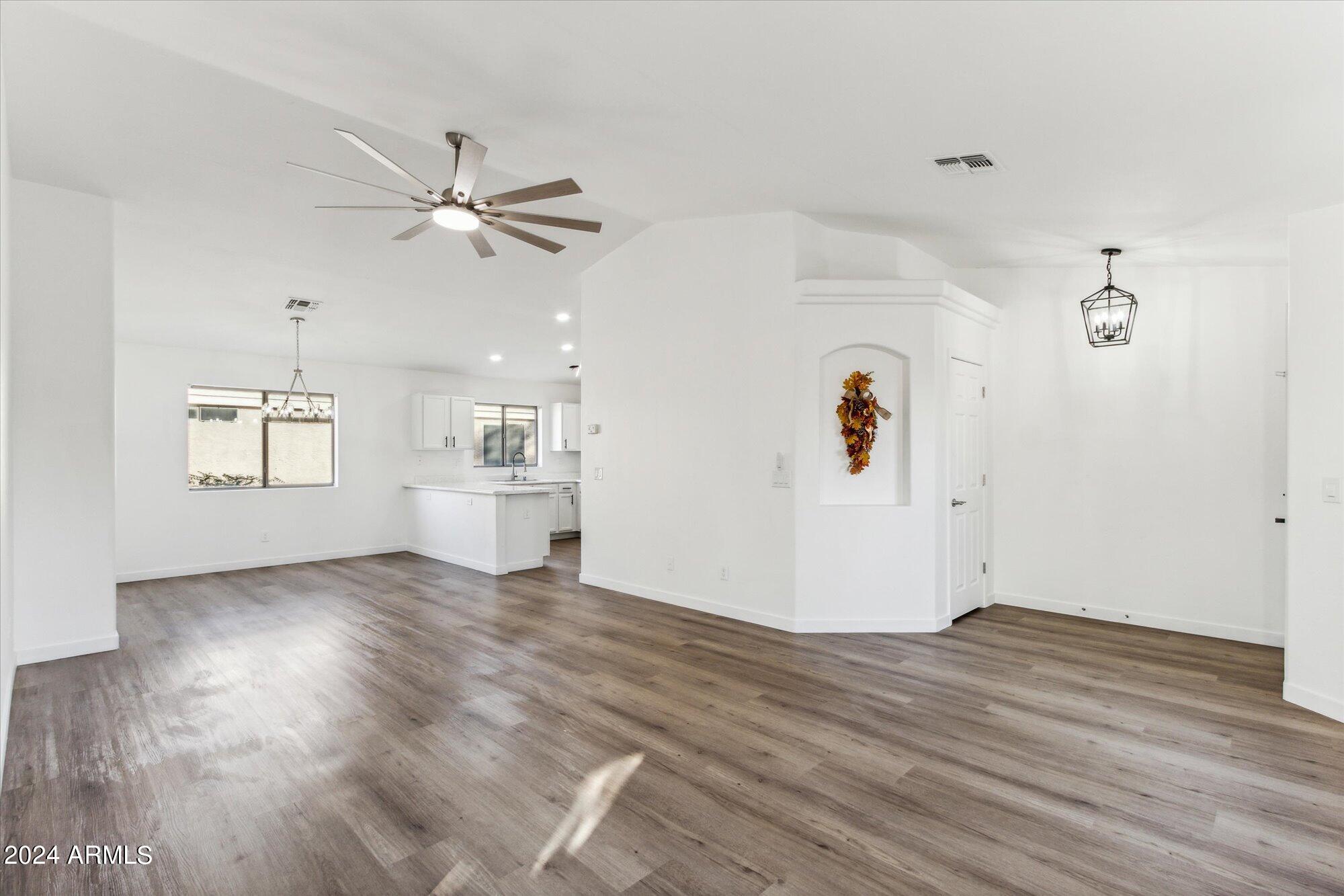 43800 W WILD HORSE Trail