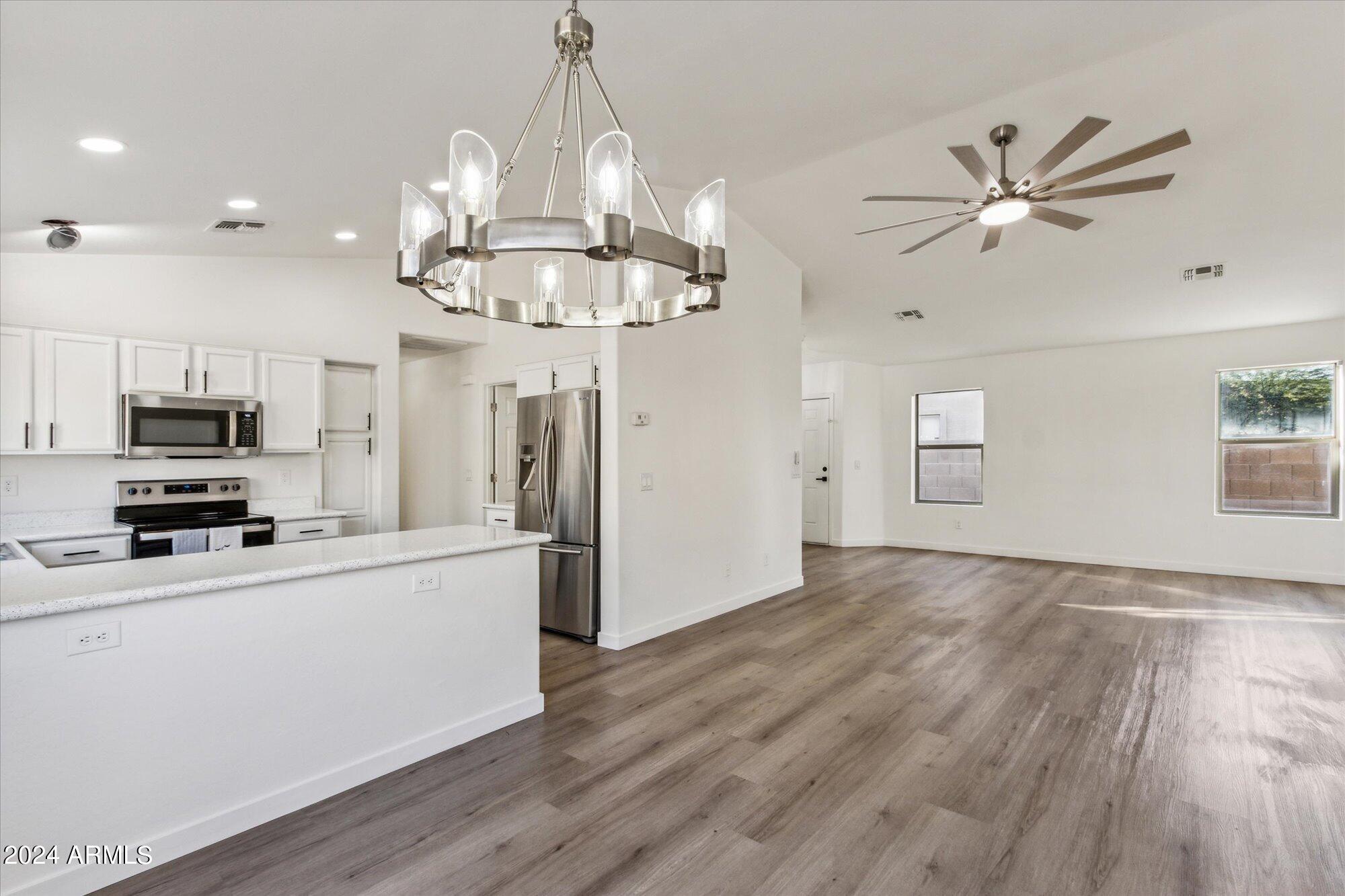 43800 W WILD HORSE Trail