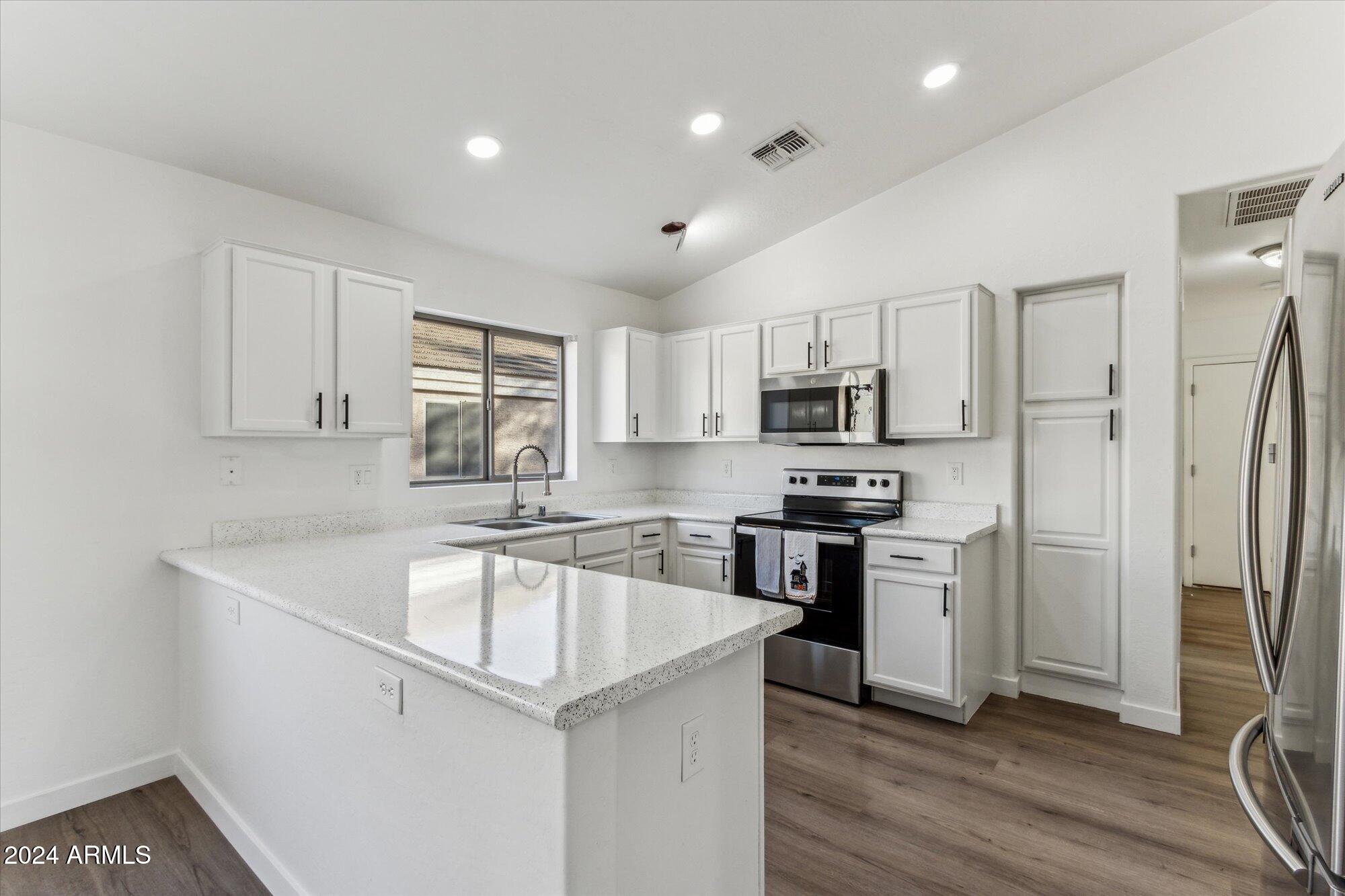 43800 W WILD HORSE Trail