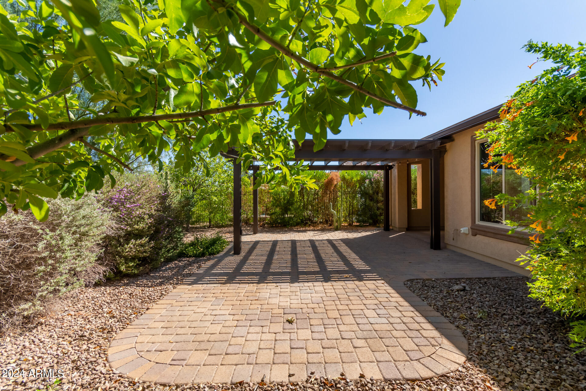 898 E LADDOOS Avenue