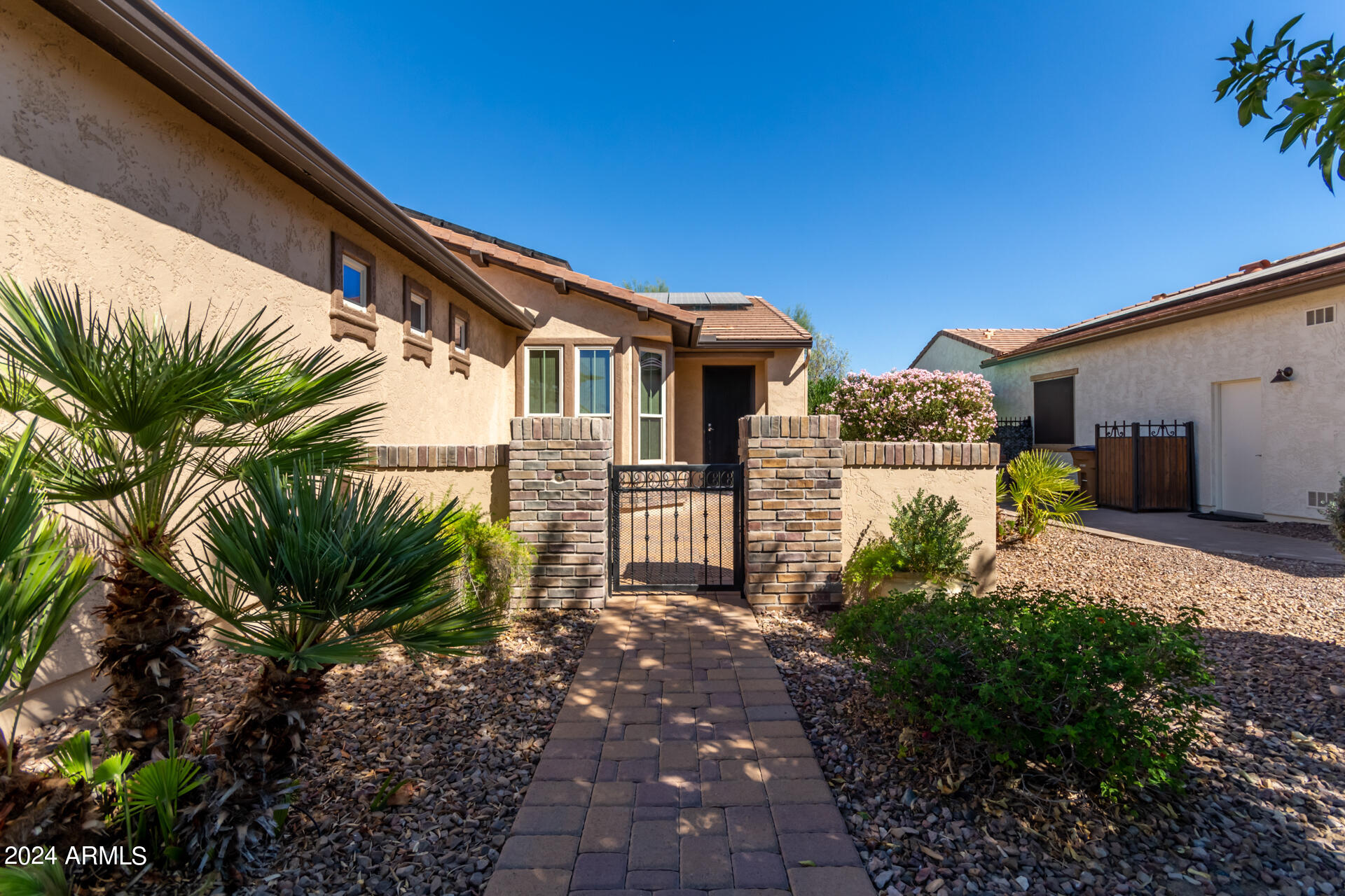 898 E LADDOOS Avenue