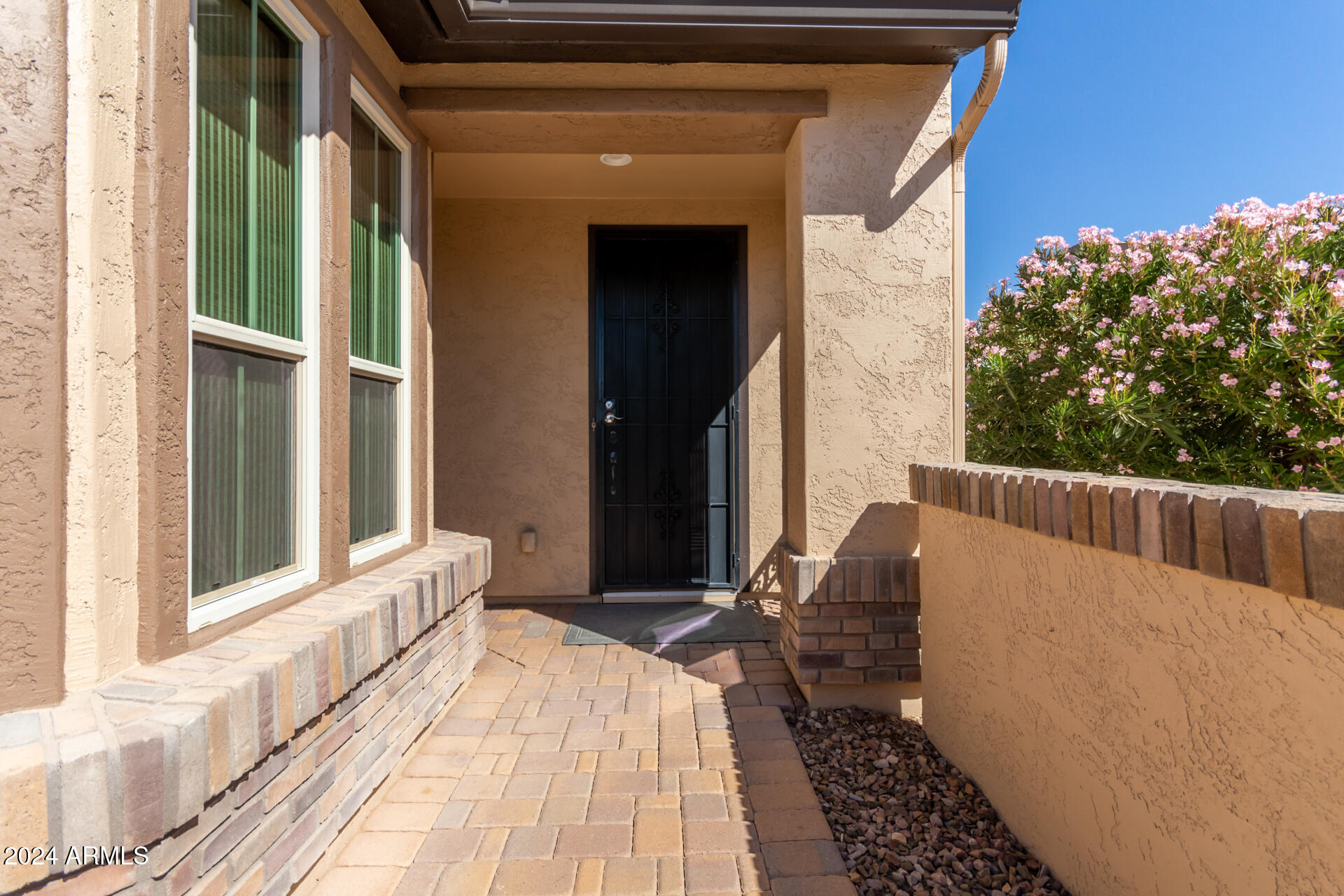 898 E LADDOOS Avenue