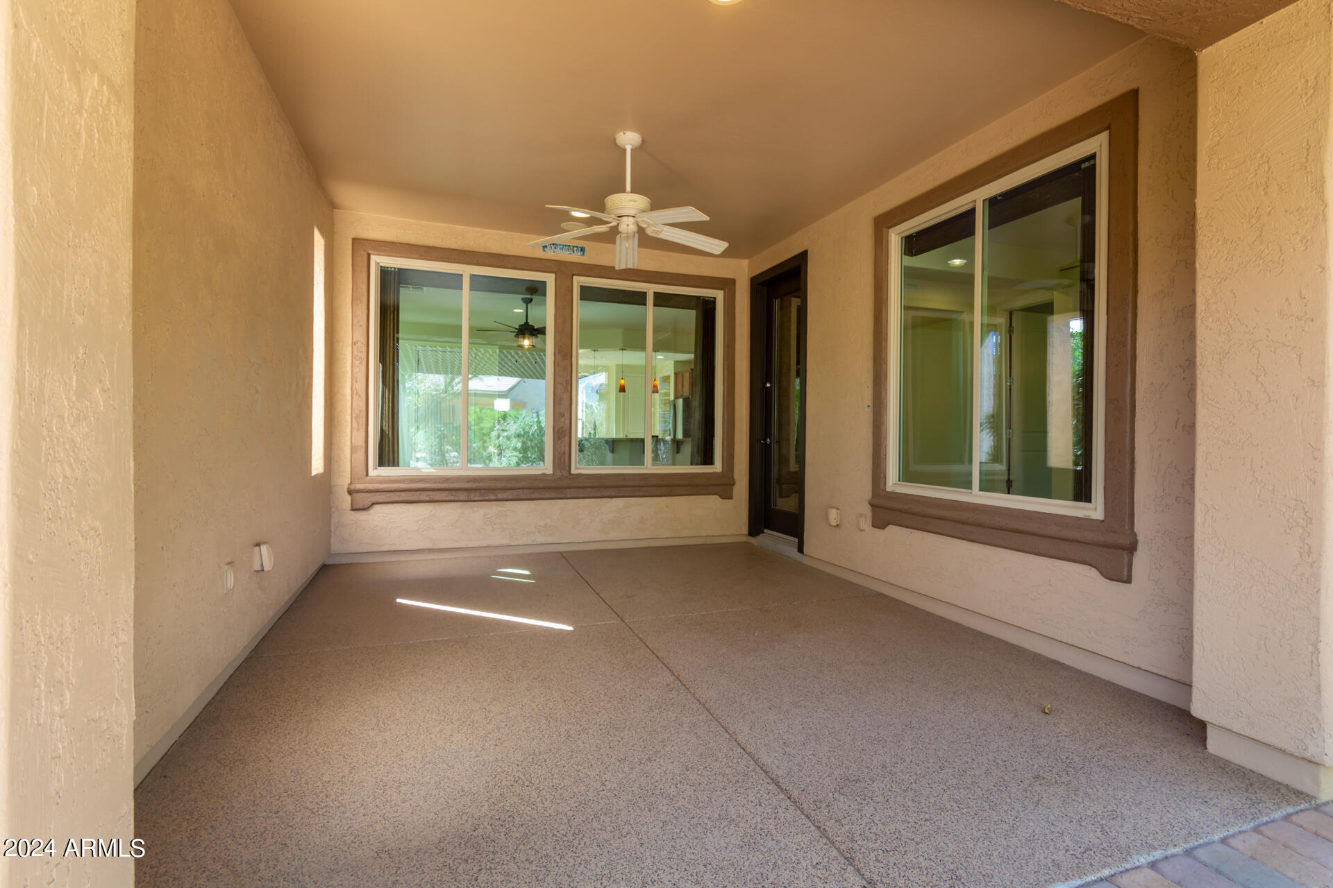 898 E LADDOOS Avenue