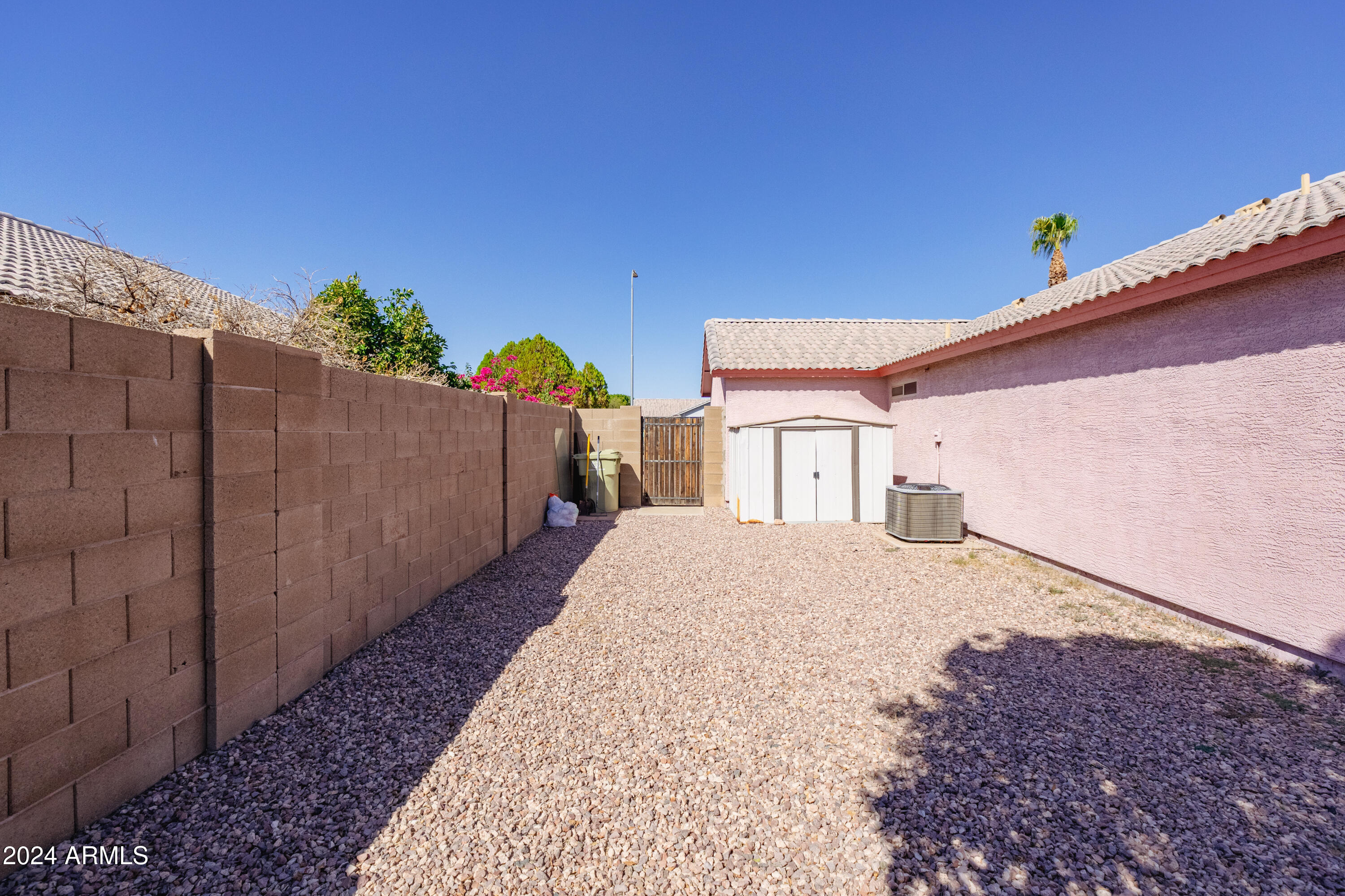 7681 W DENTON Lane