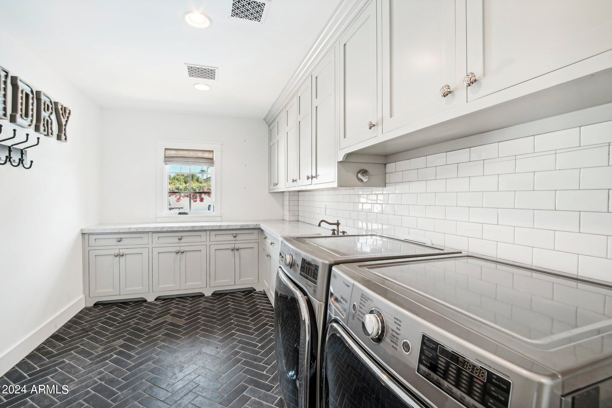 6332 E CALLE DEL PAISANO