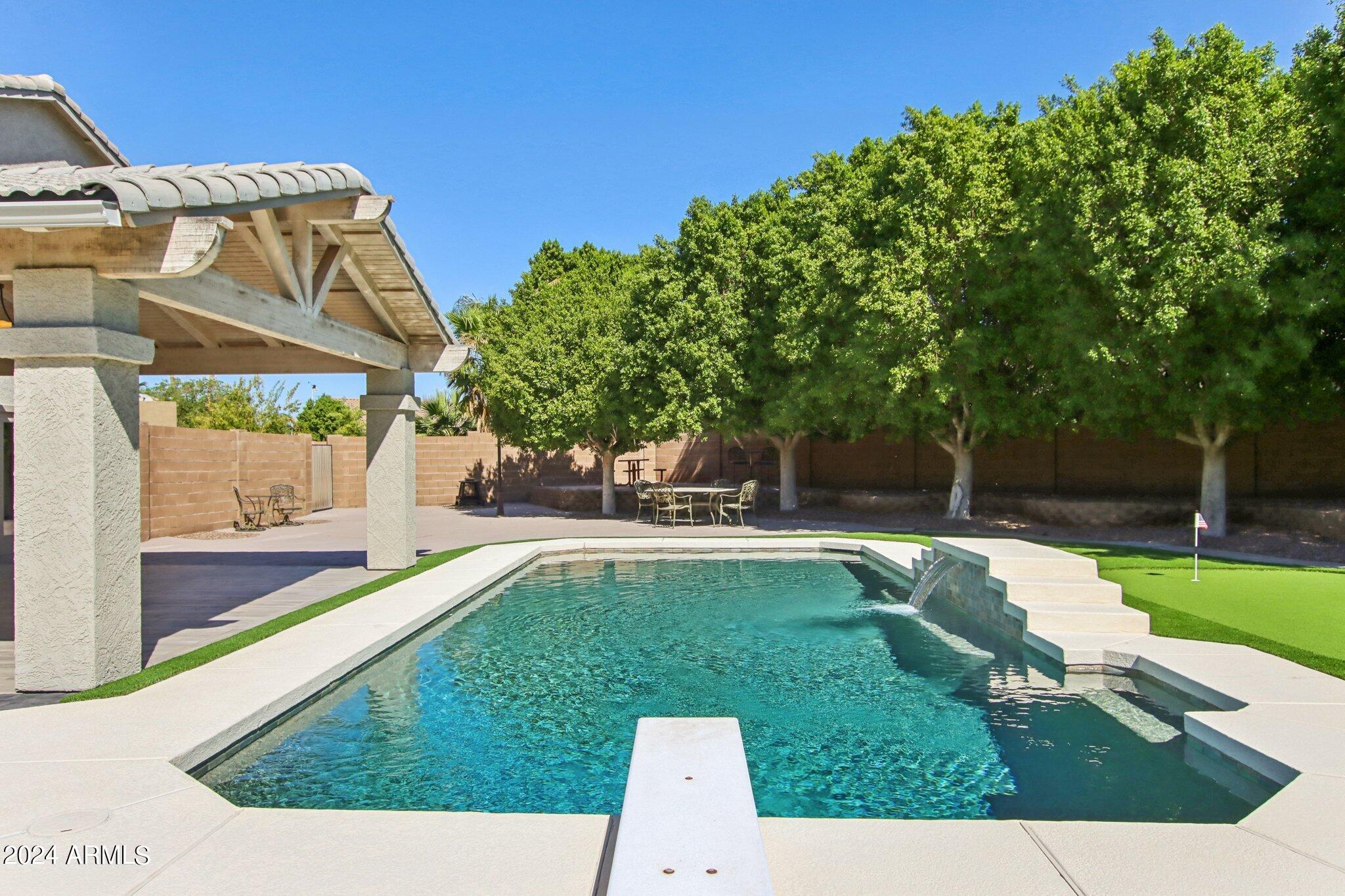 333 W JADE Court