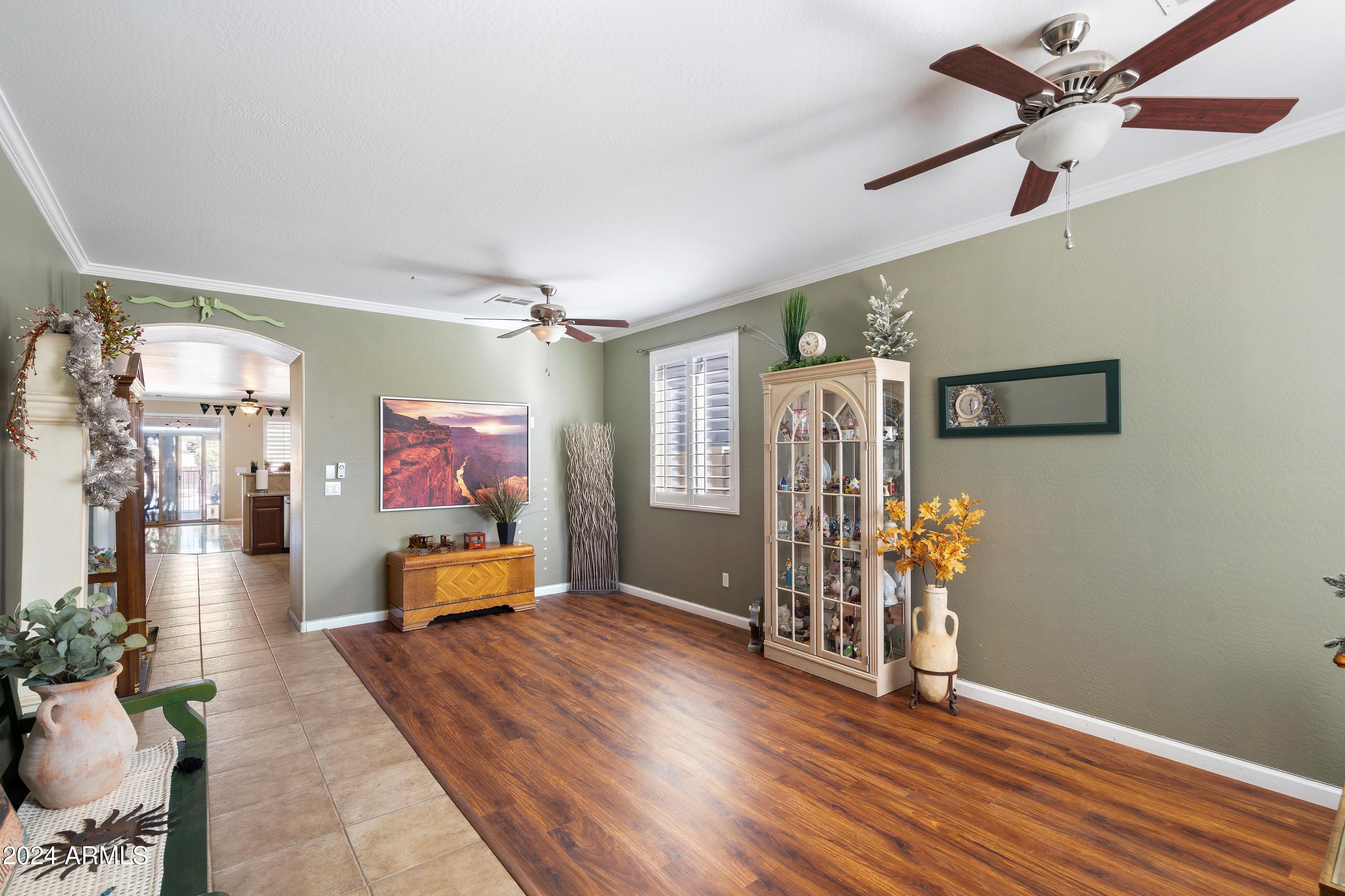 860 E CIERRA Circle