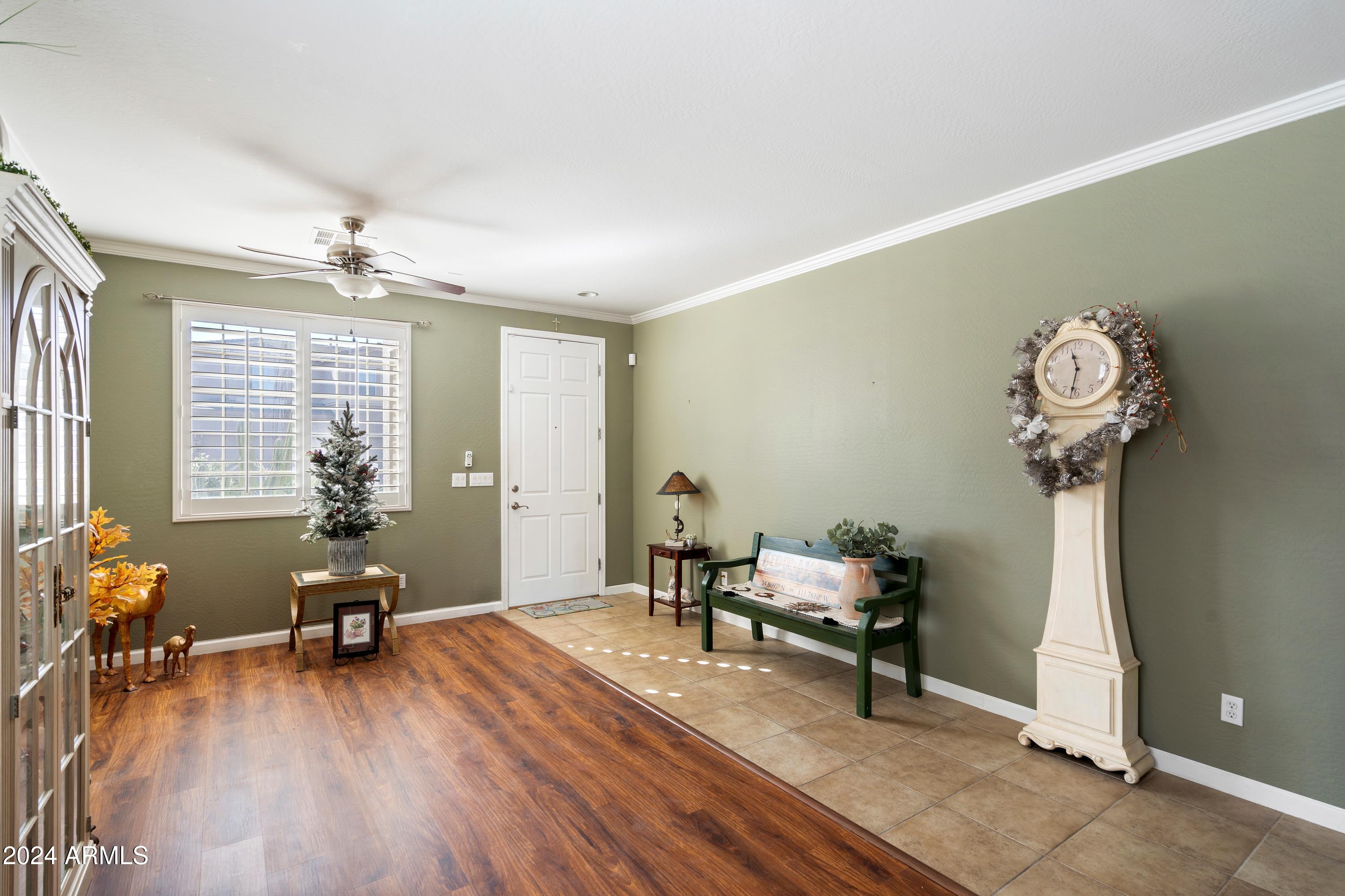 860 E CIERRA Circle