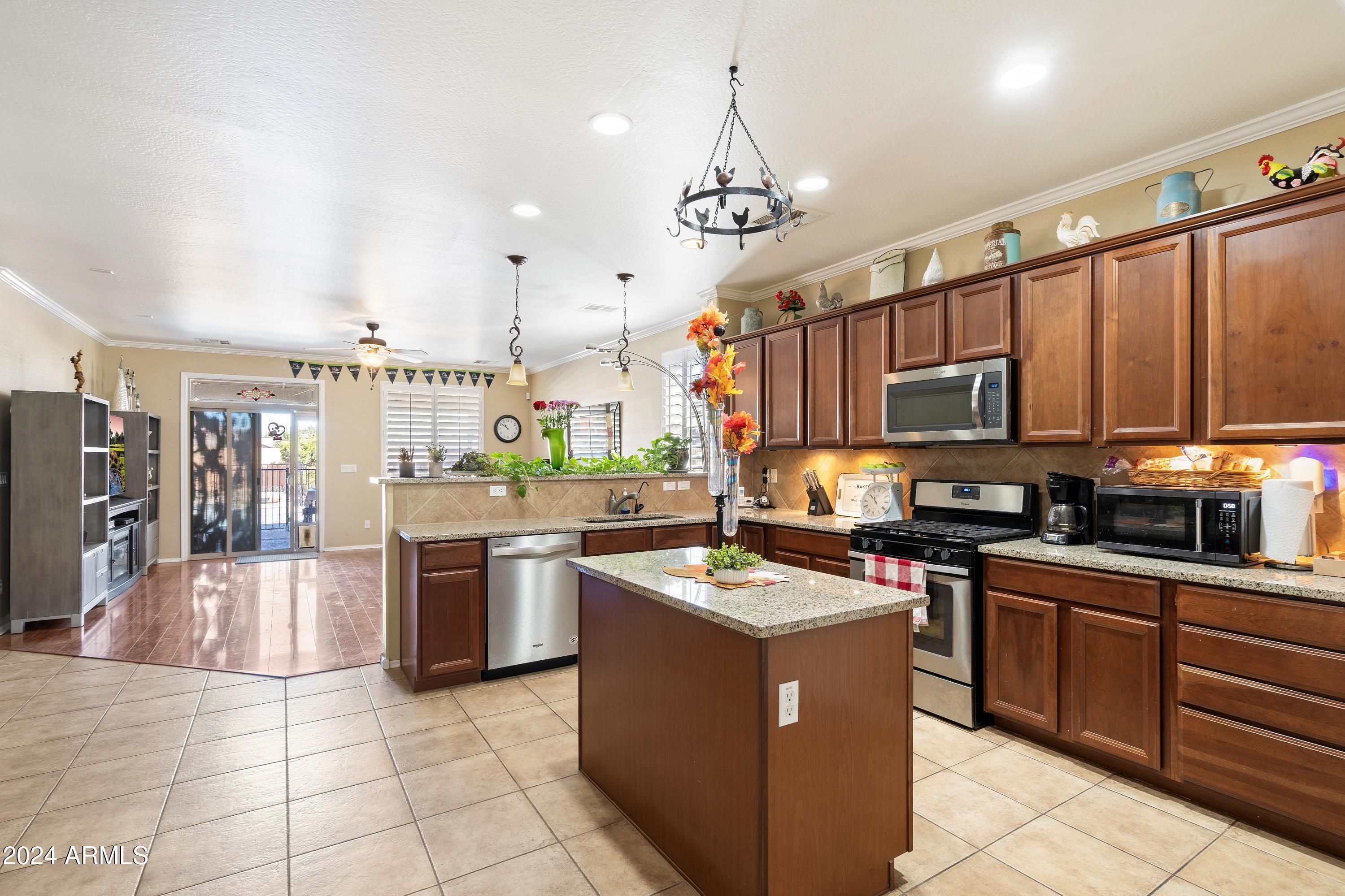 860 E CIERRA Circle